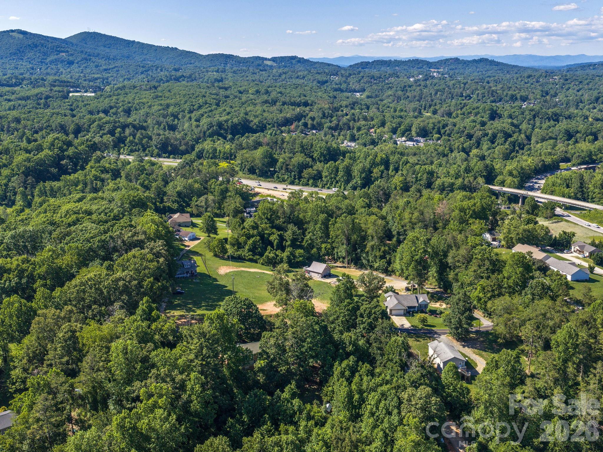 147 W Oakview Road — Asheville