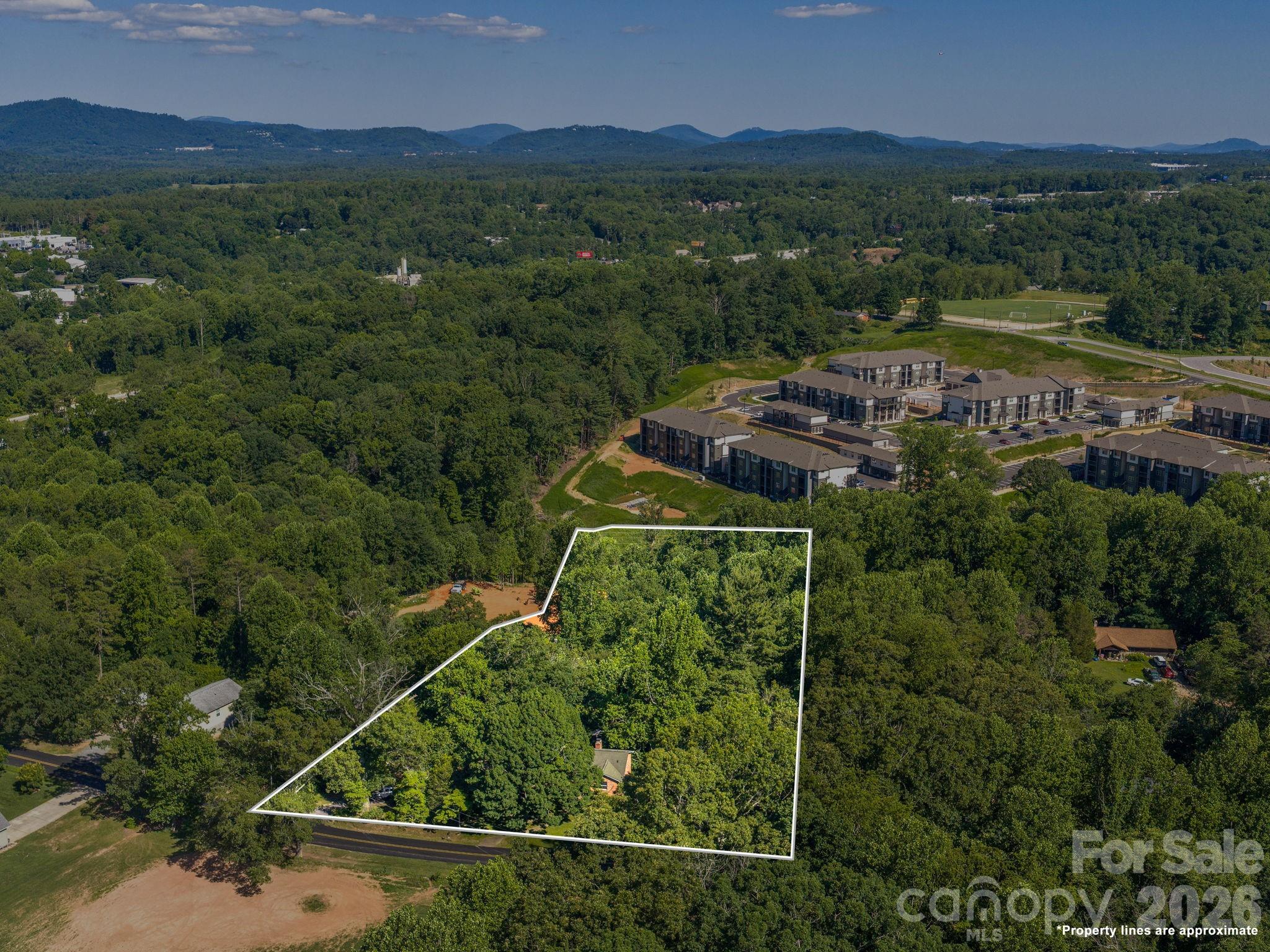 147 W Oakview Road — Asheville
