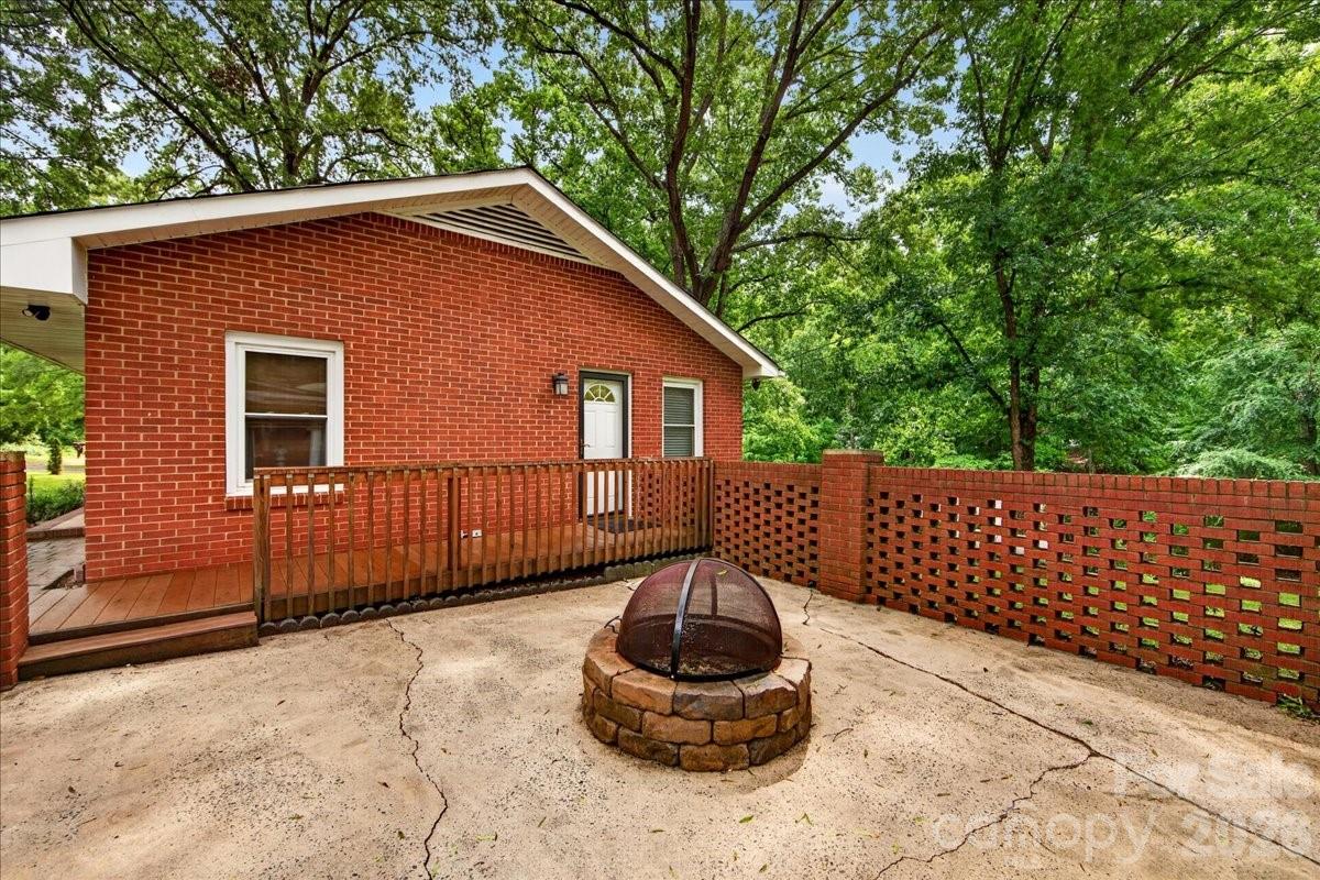 5001 Rehobeth Road — Waxhaw