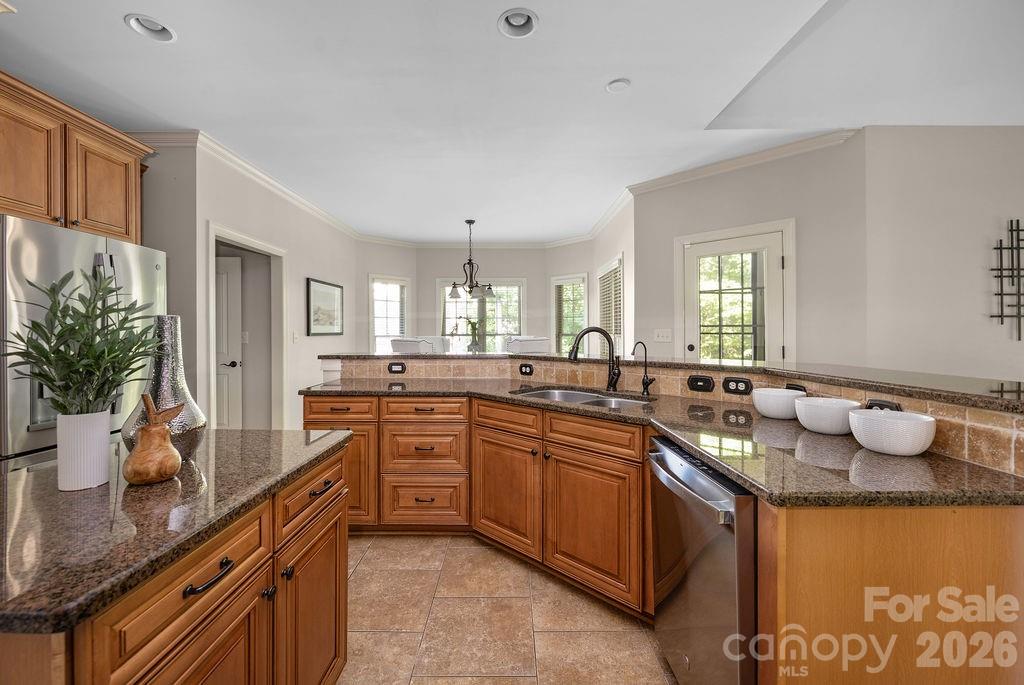 8325 Curico Lane — Charlotte