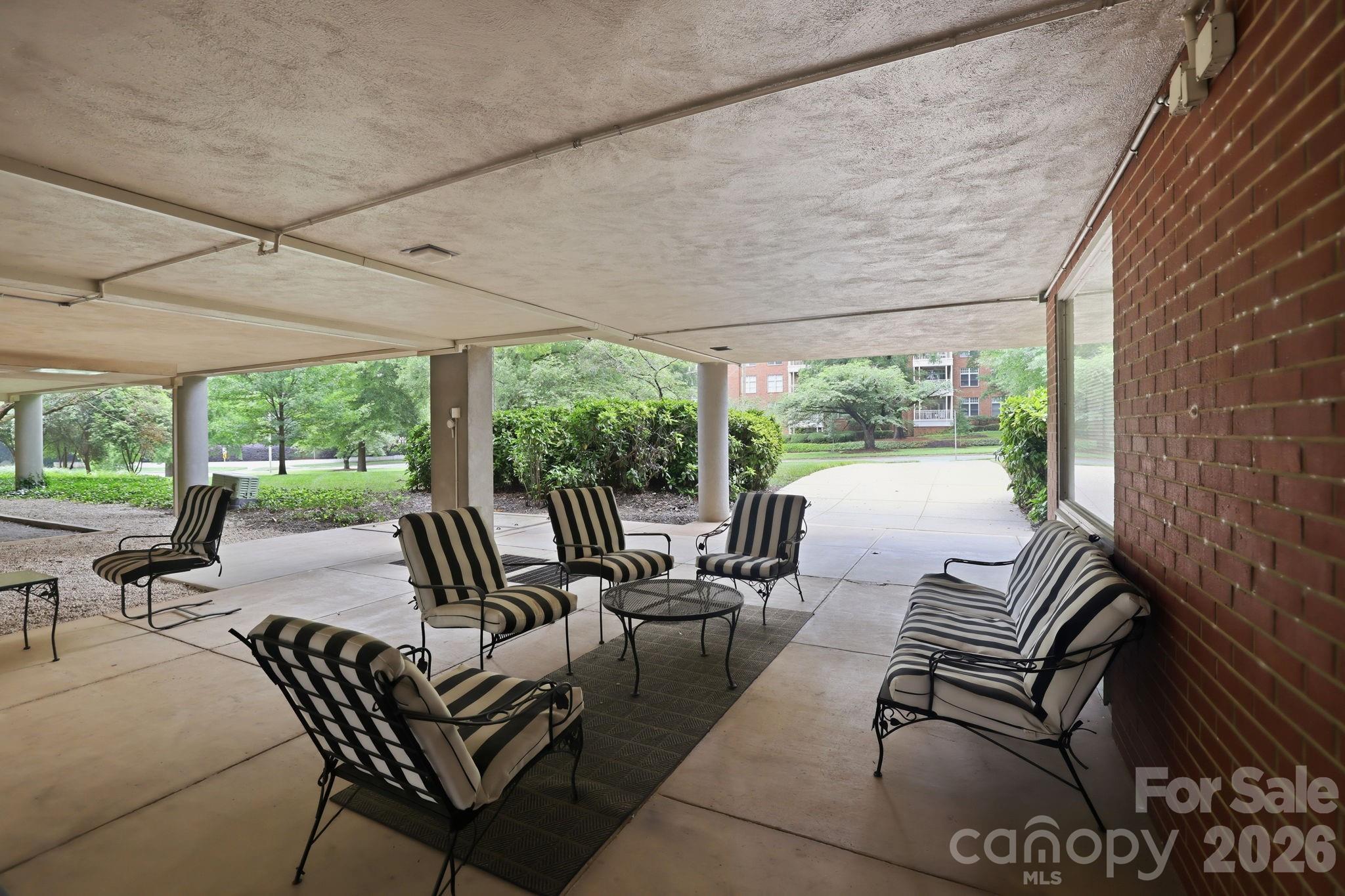 1300 Queens Road #416 — Charlotte