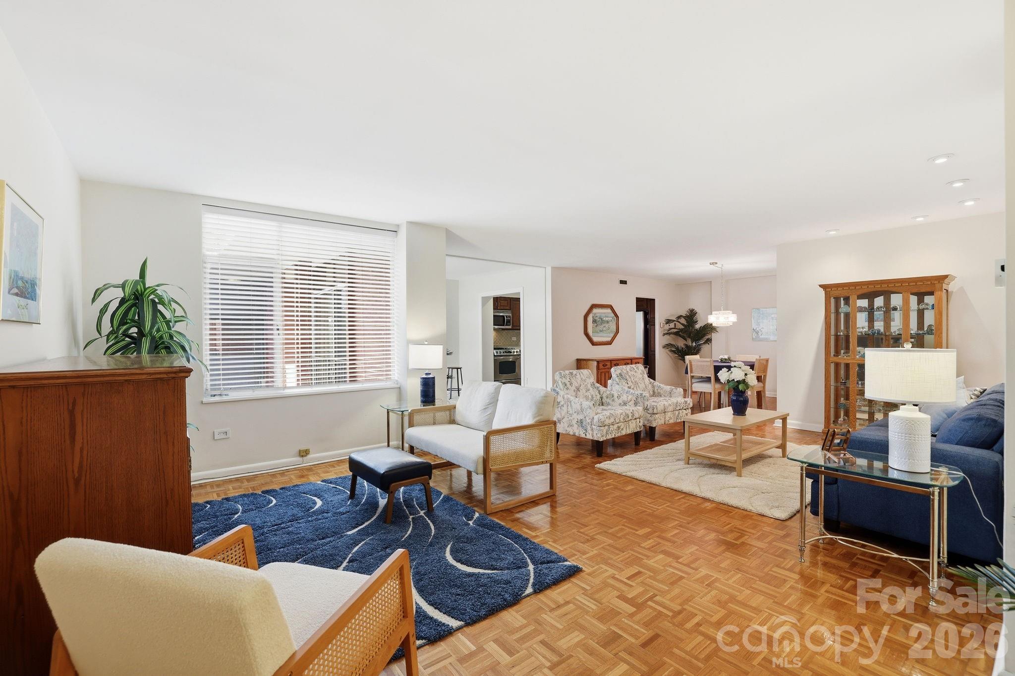 1300 Queens Road #416 — Charlotte