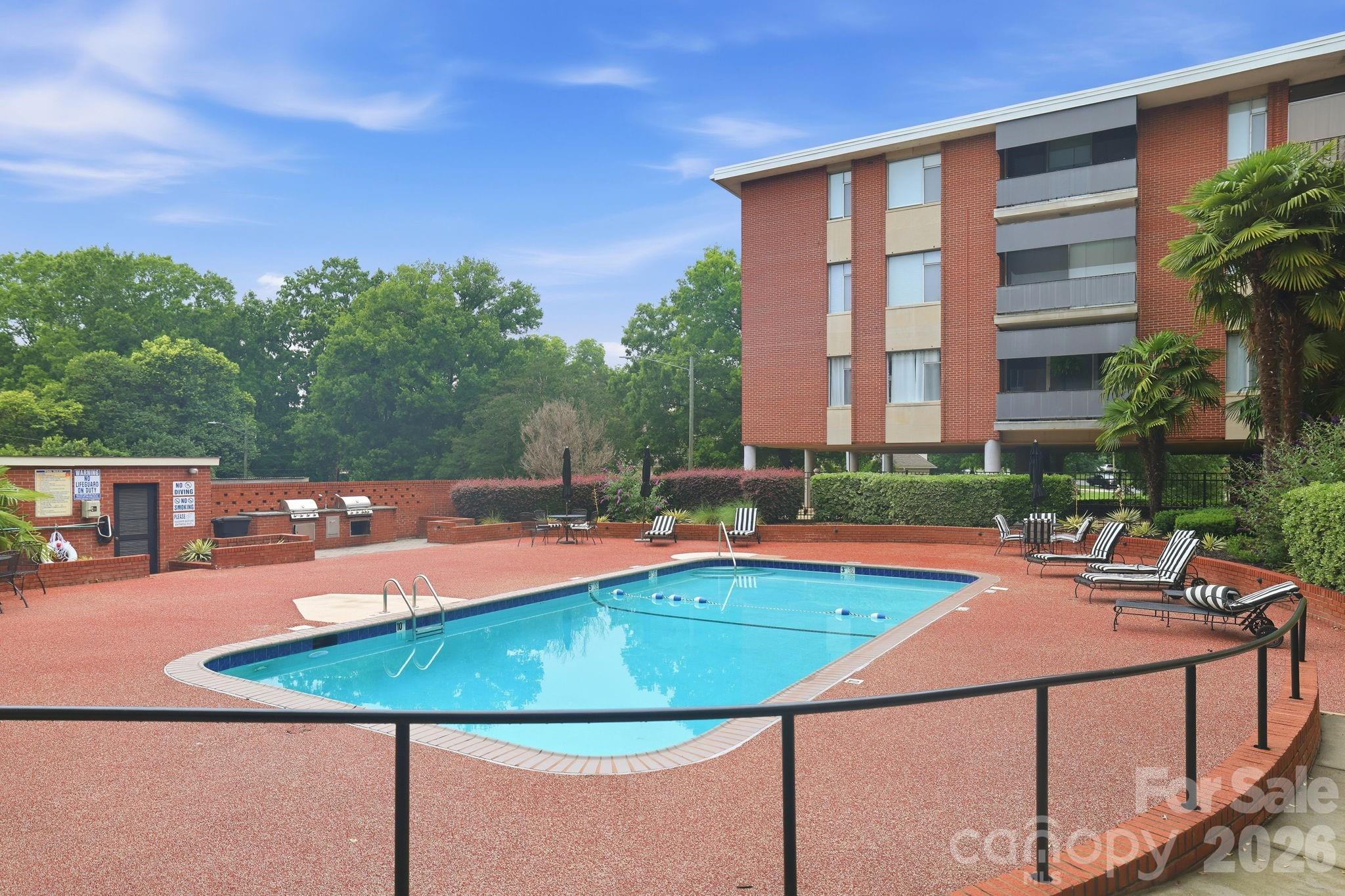 1300 Queens Road #416 — Charlotte