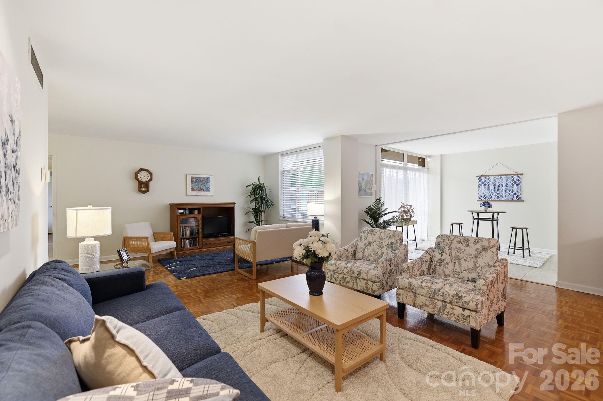 1300 Queens Road #416 — Charlotte