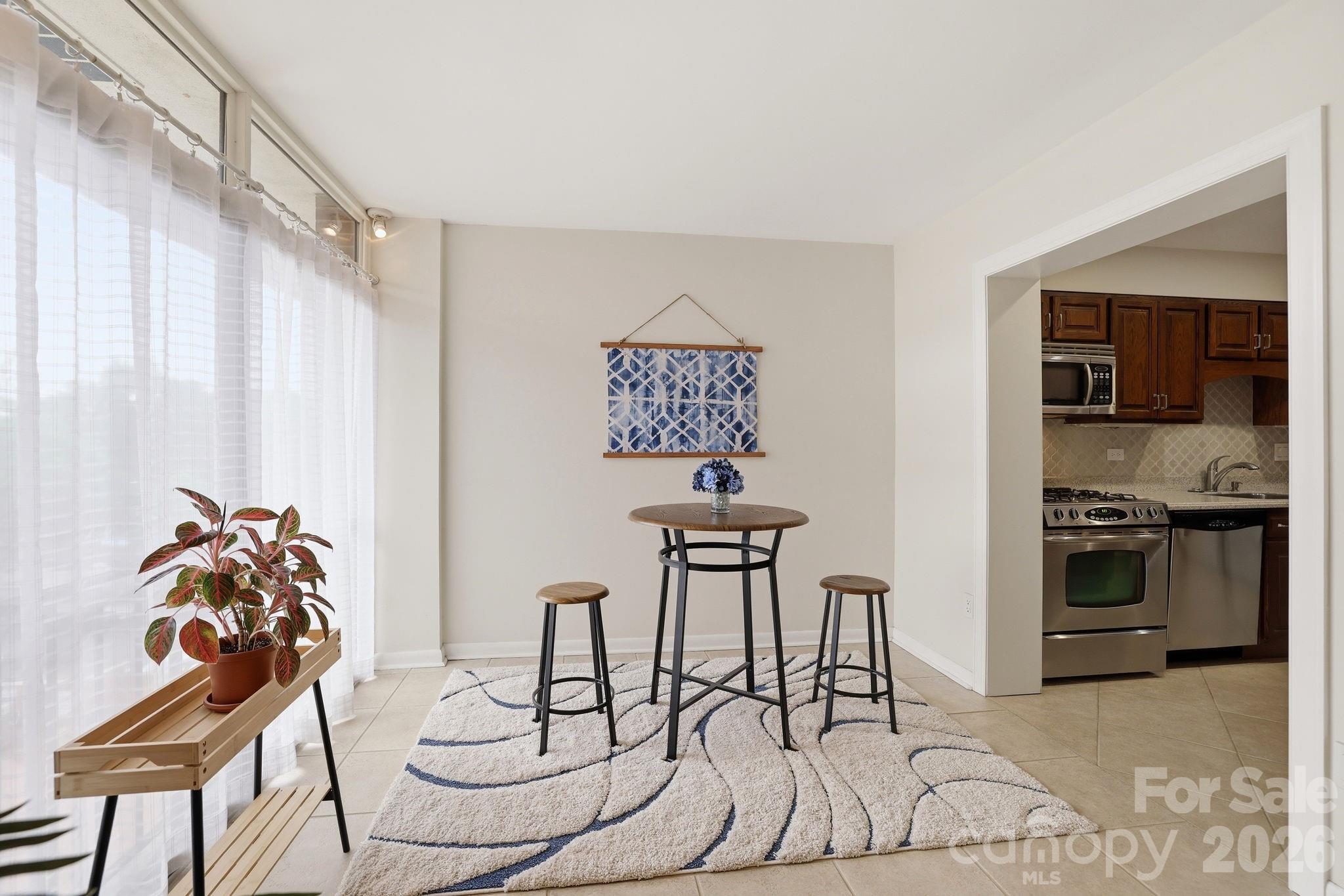 1300 Queens Road #416 — Charlotte