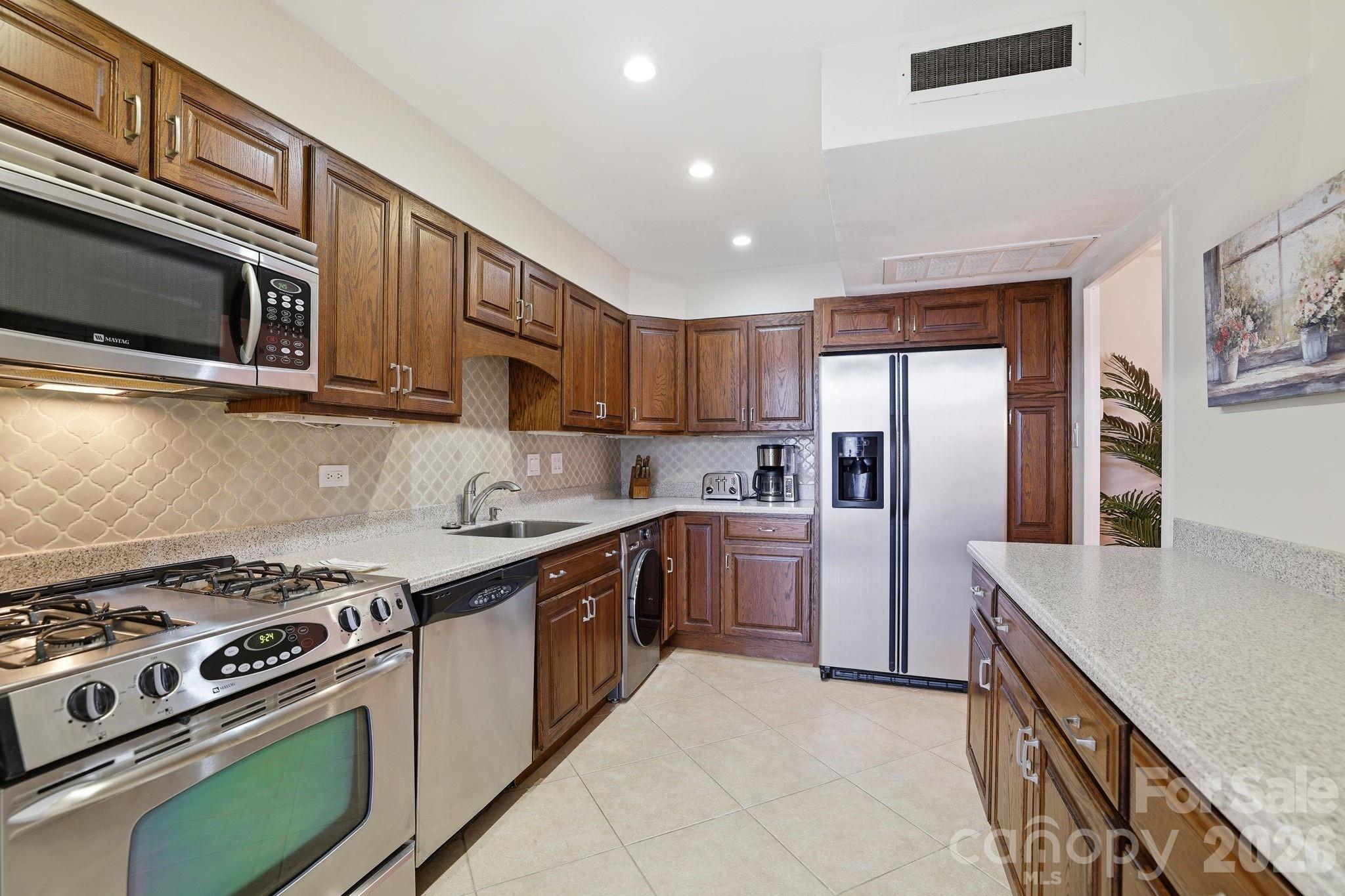 1300 Queens Road #416 — Charlotte