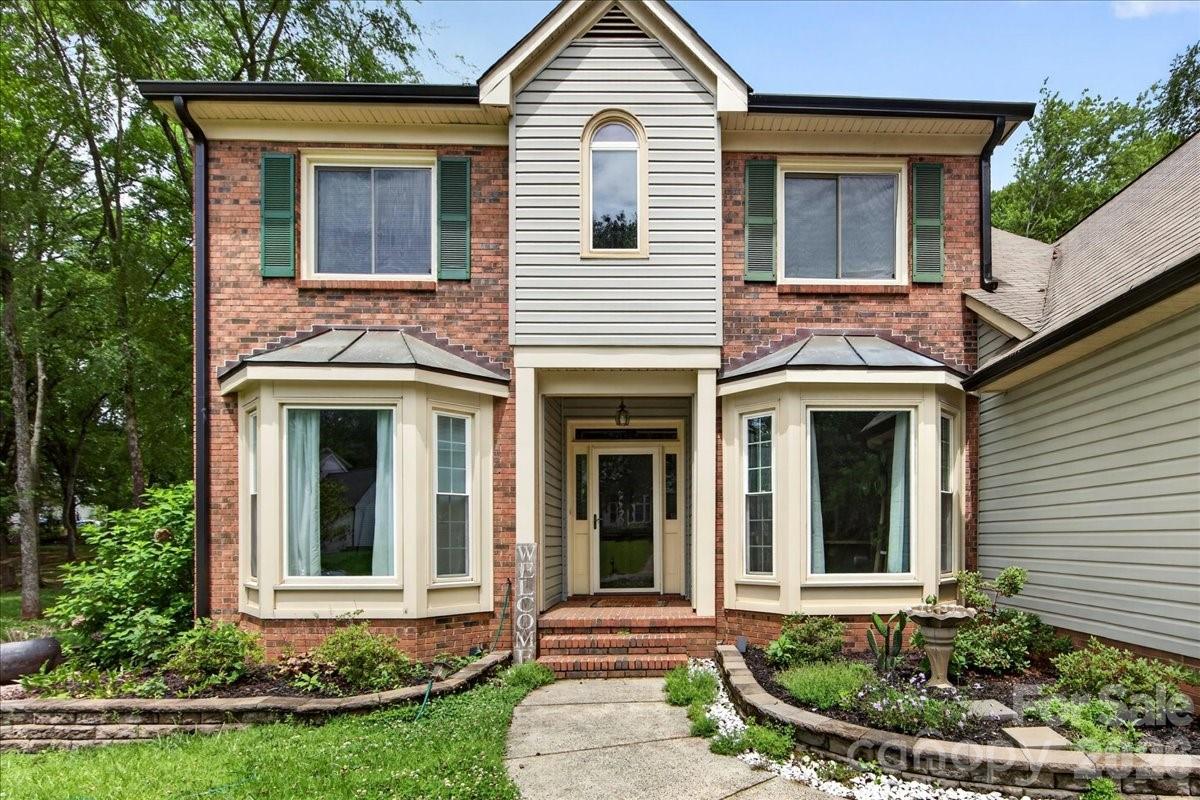 1045 Fairway Ridge Road NW — Concord