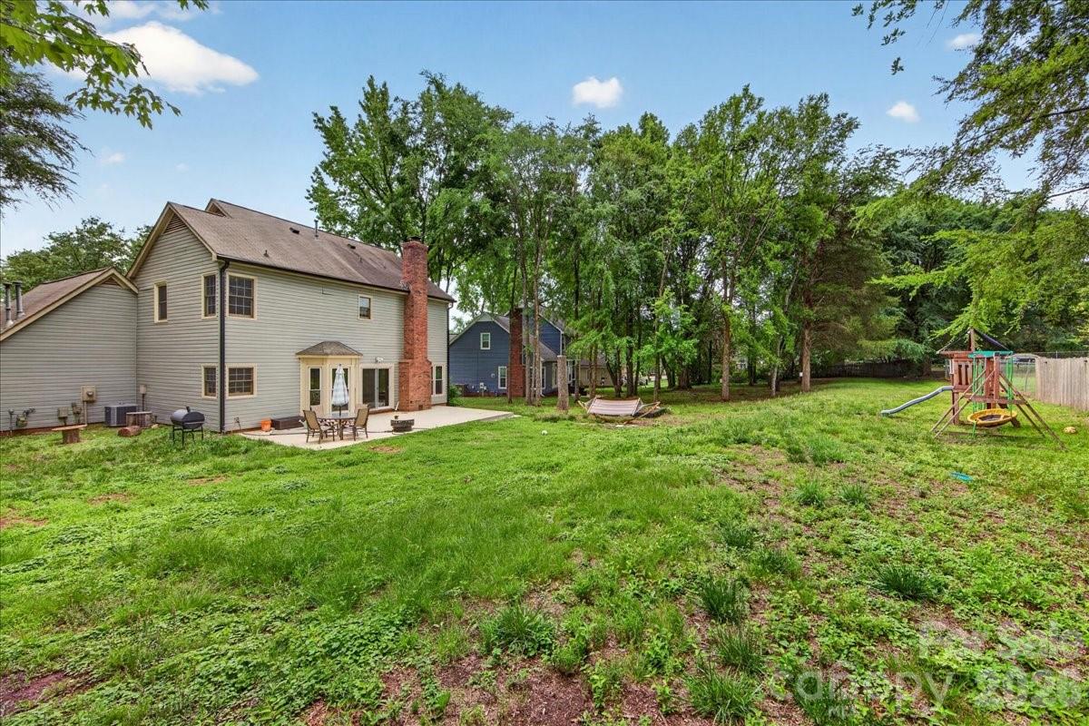 1045 Fairway Ridge Road NW — Concord