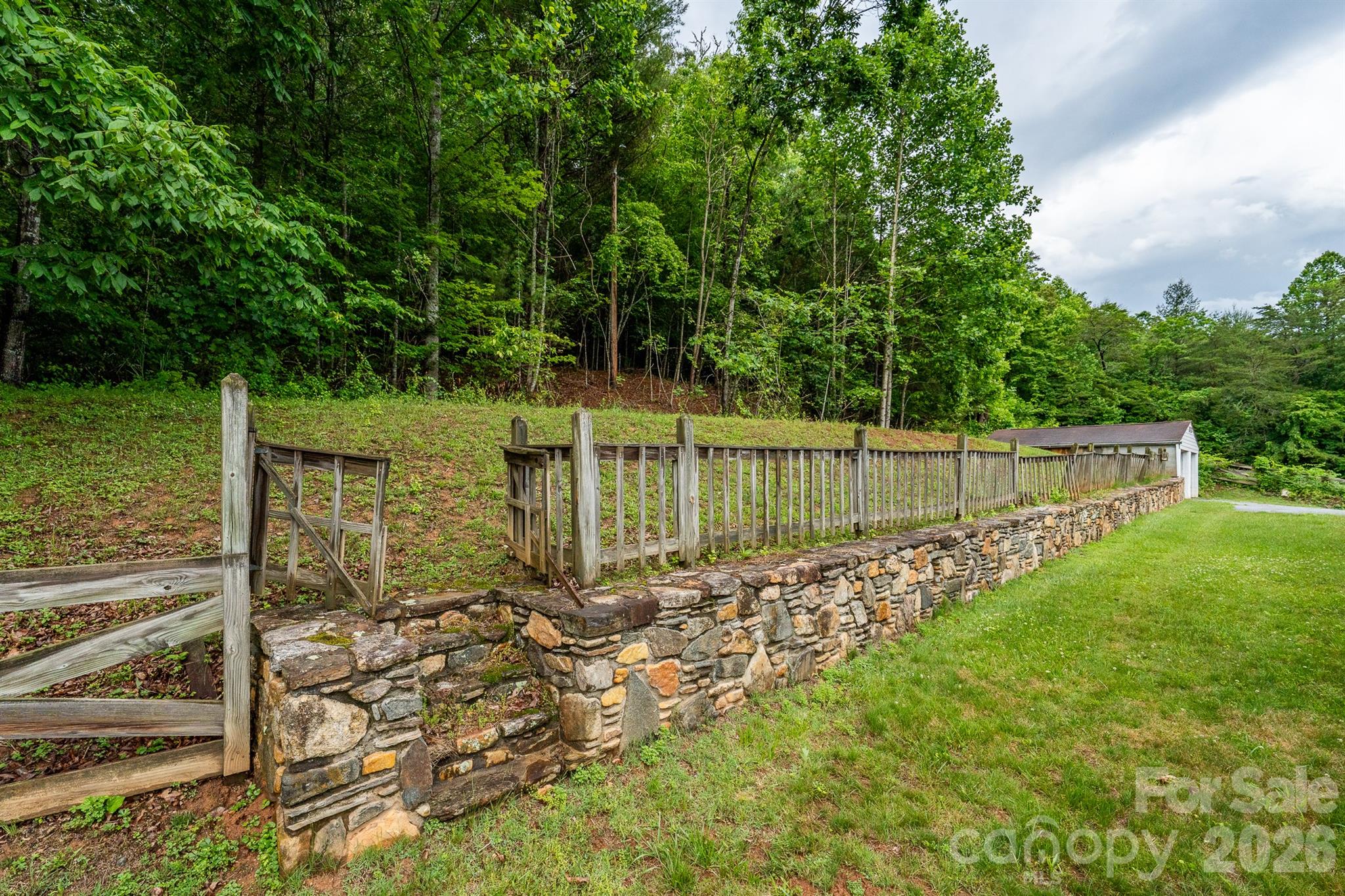 302 Sprinkle Branch Road — Marshall