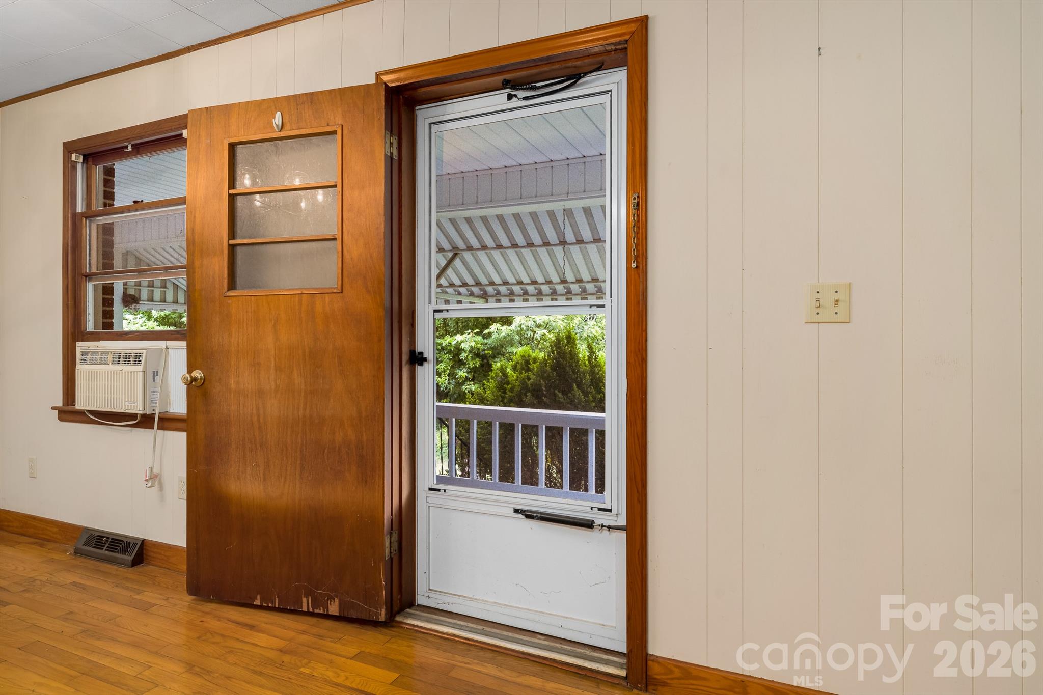 302 Sprinkle Branch Road — Marshall
