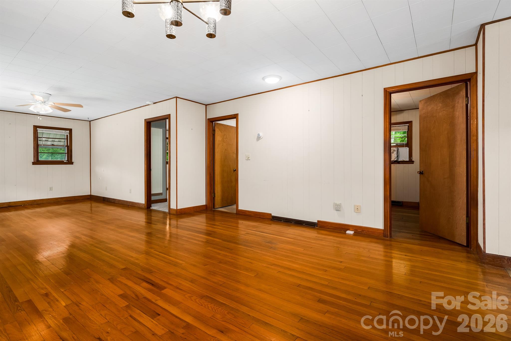 302 Sprinkle Branch Road — Marshall