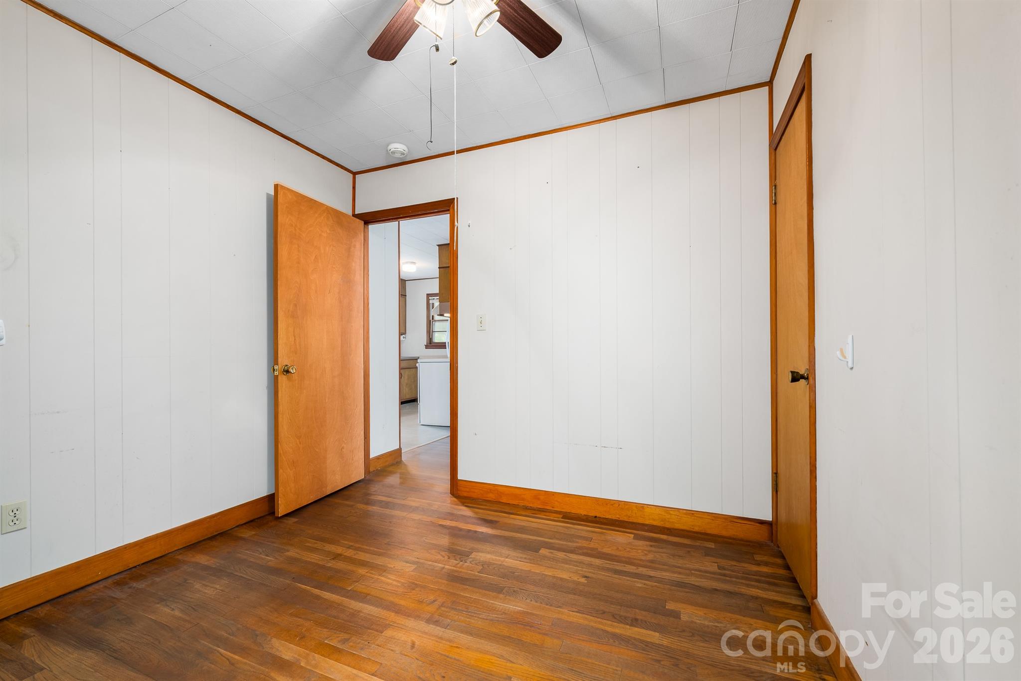 302 Sprinkle Branch Road — Marshall