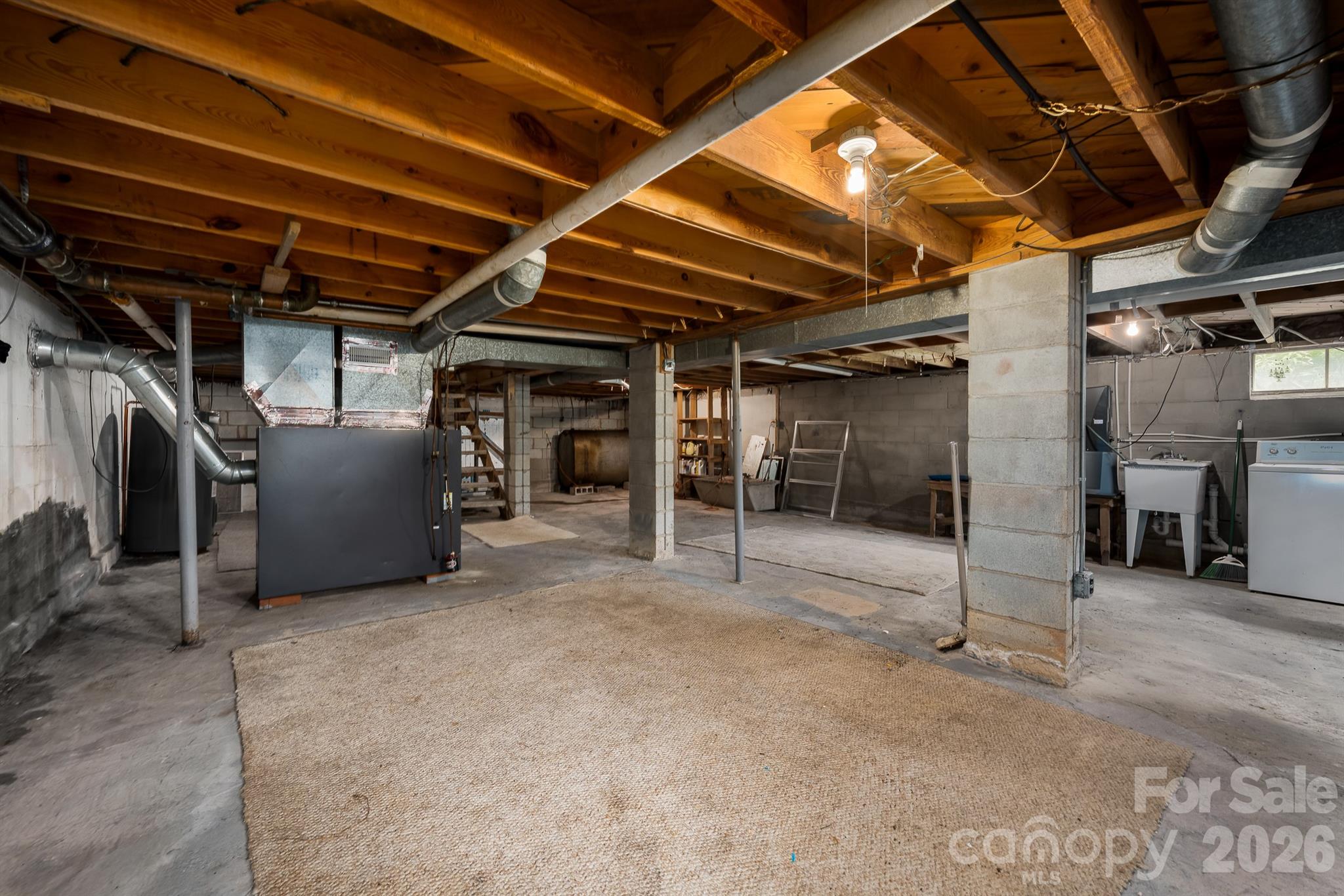 302 Sprinkle Branch Road — Marshall