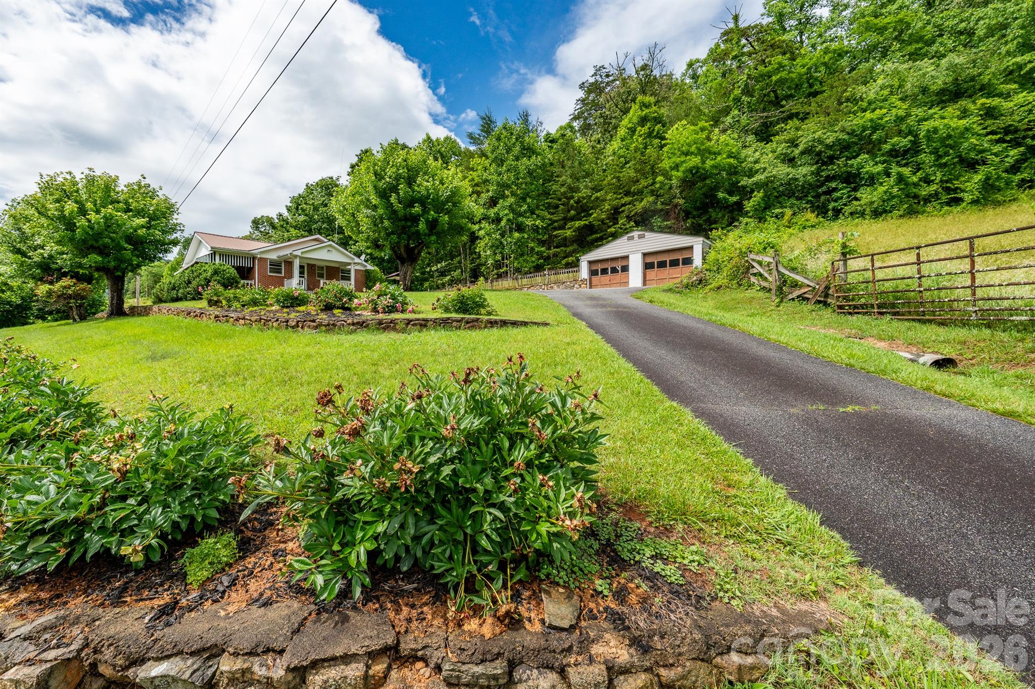 302 Sprinkle Branch Road — Marshall