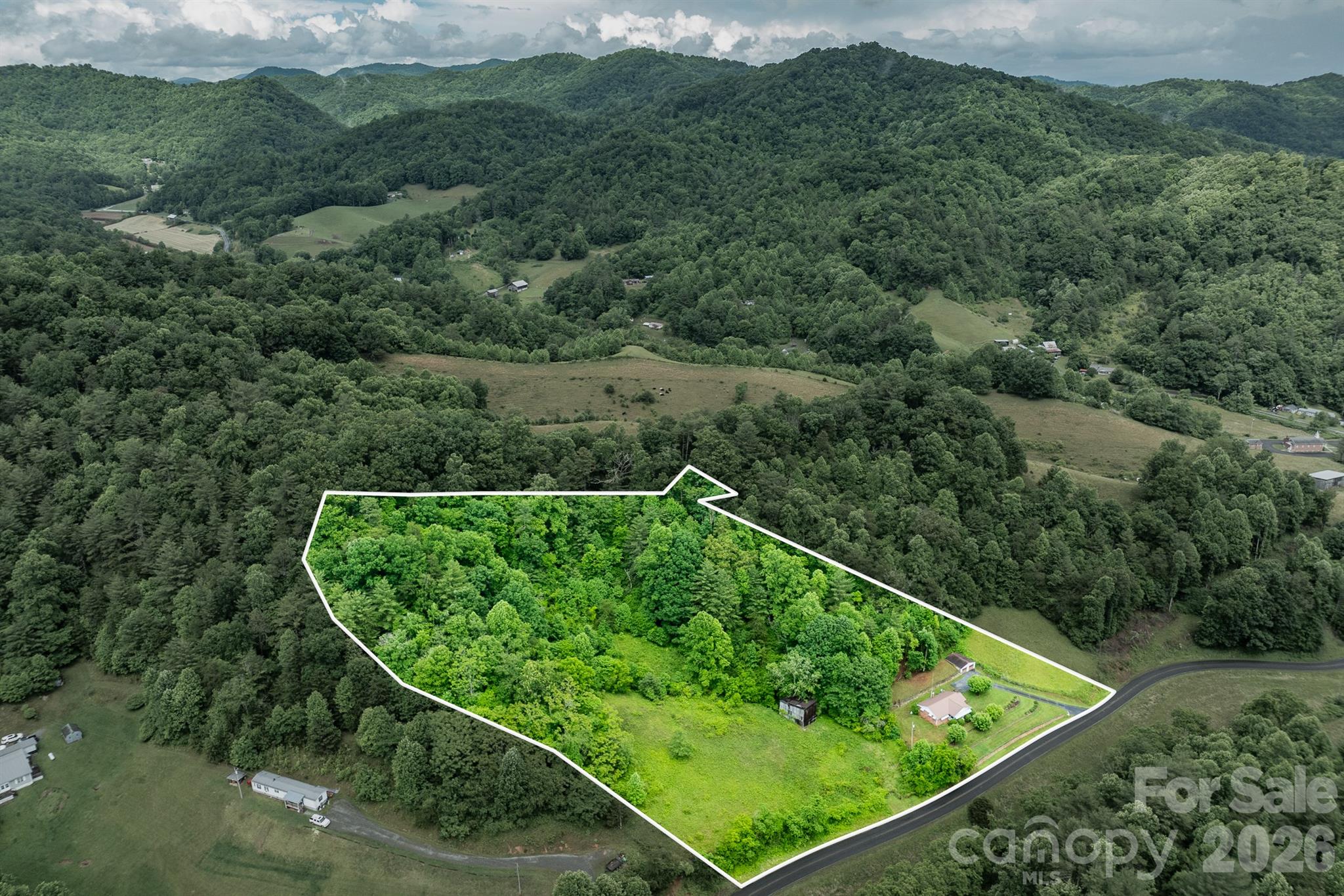 302 Sprinkle Branch Road — Marshall