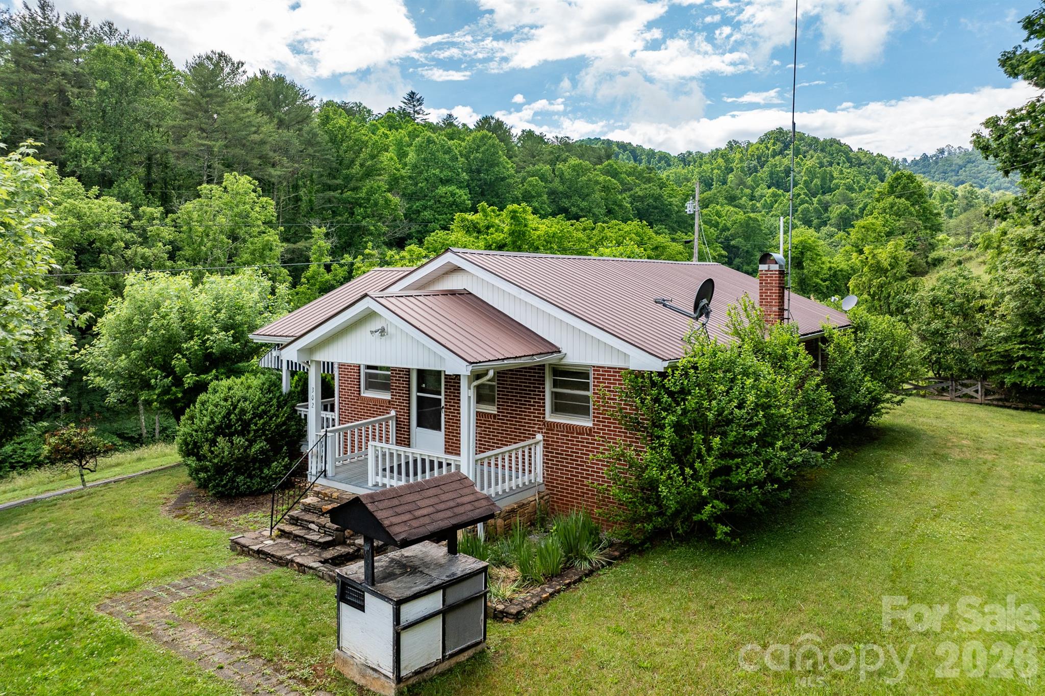 302 Sprinkle Branch Road — Marshall