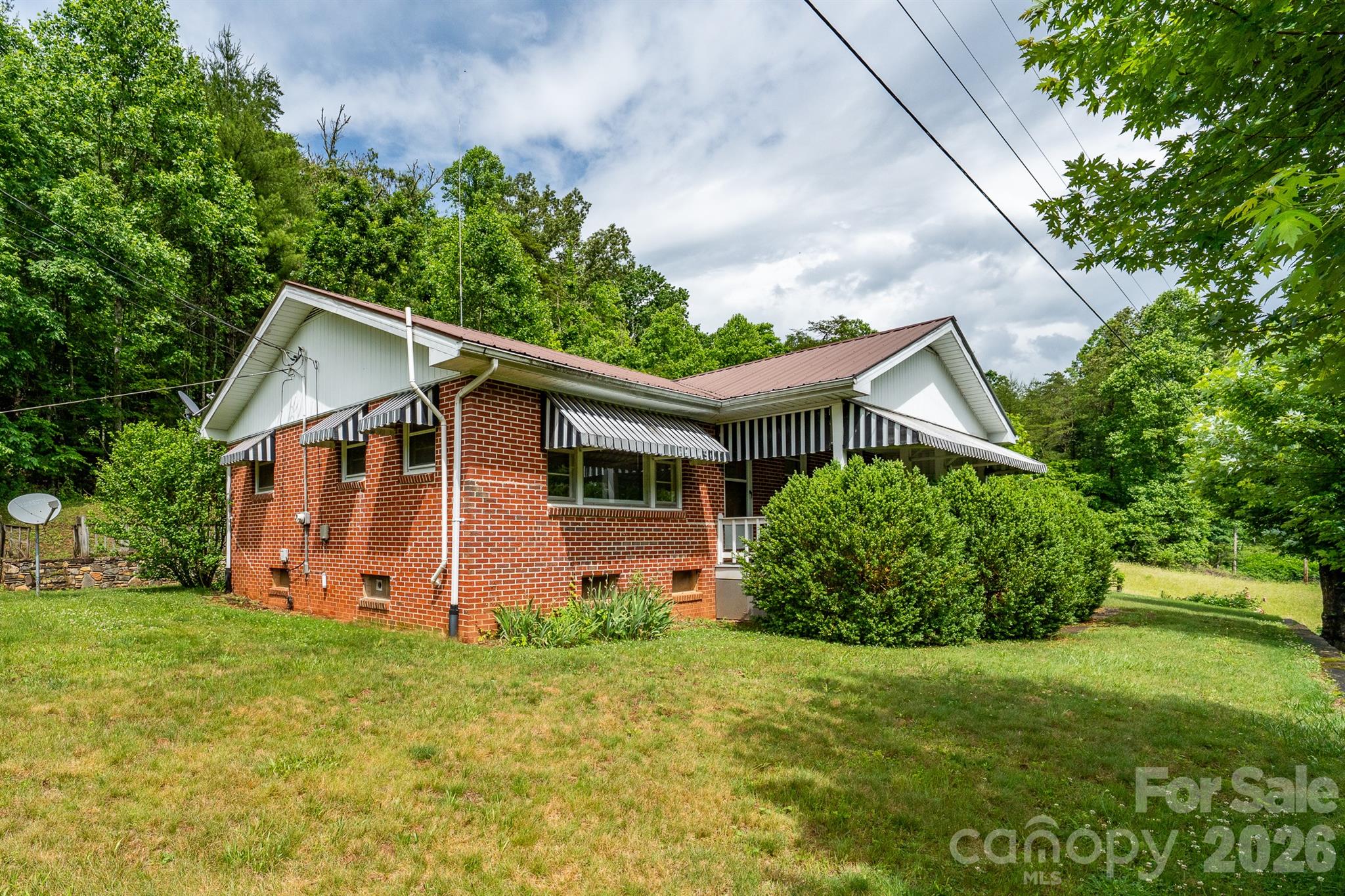 302 Sprinkle Branch Road — Marshall