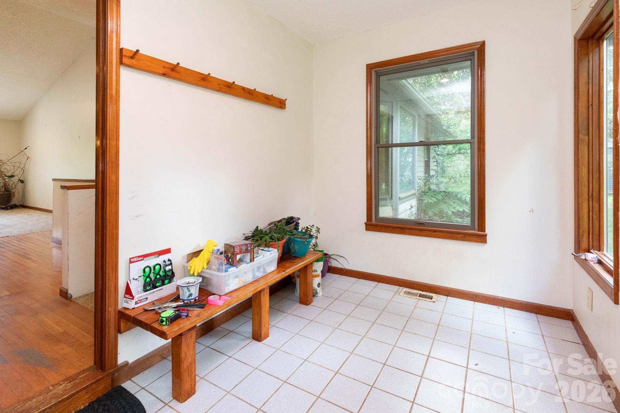 18 Bartlett Road — Weaverville