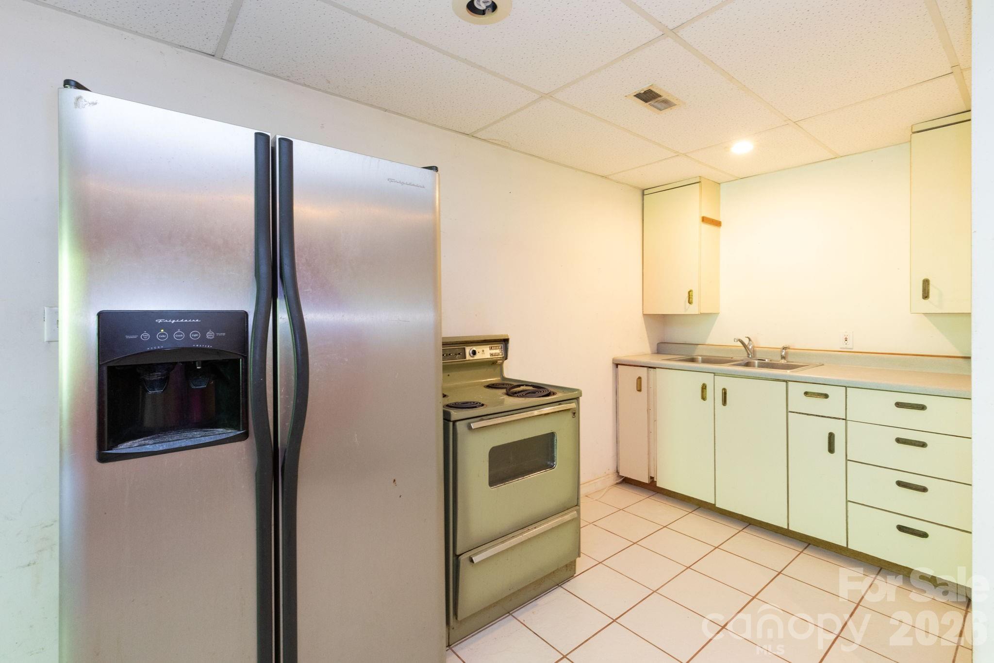 18 Bartlett Road — Weaverville