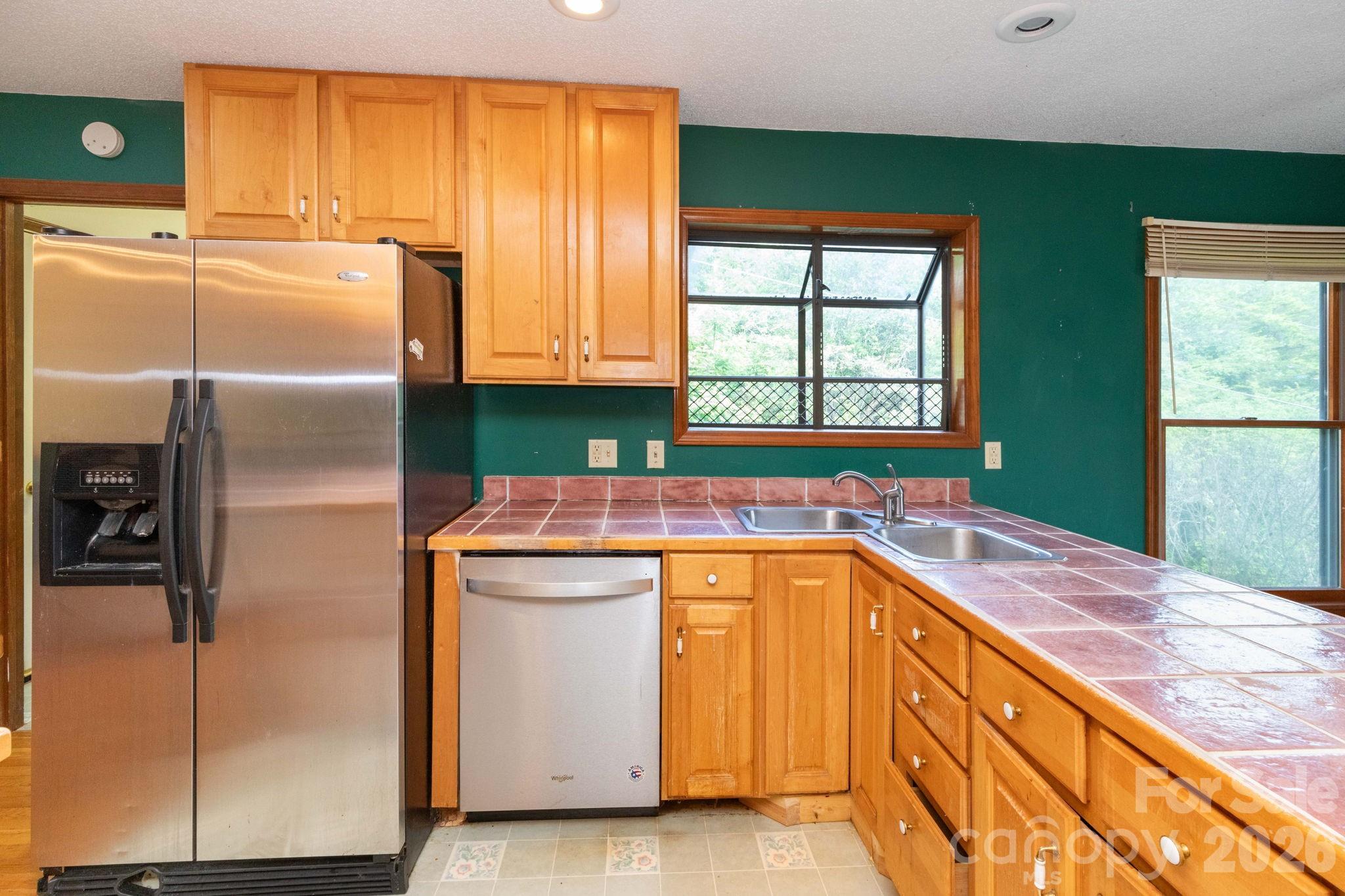 18 Bartlett Road — Weaverville