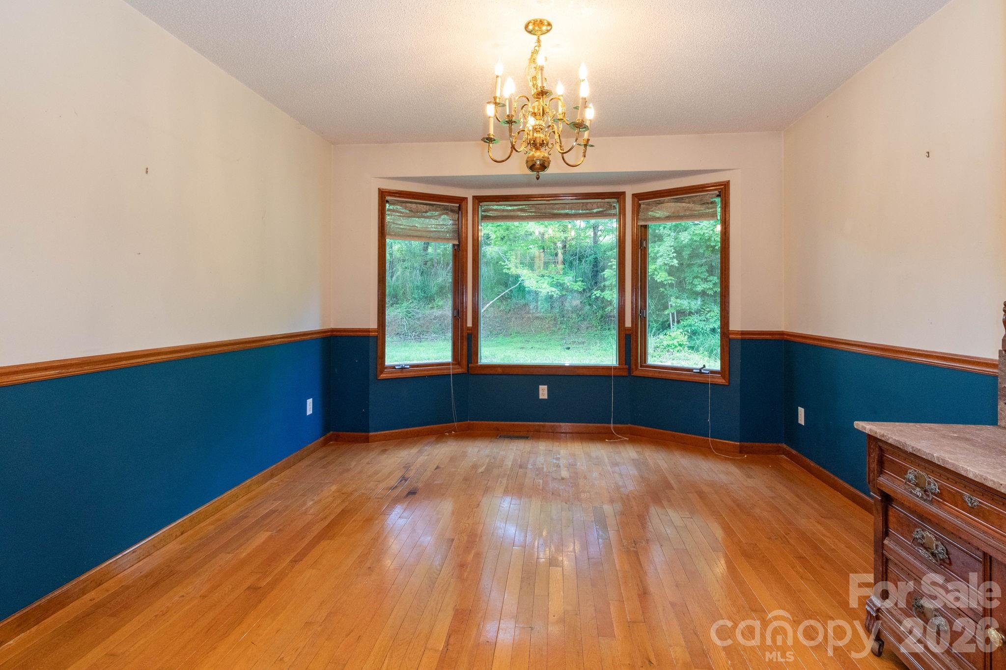 18 Bartlett Road — Weaverville