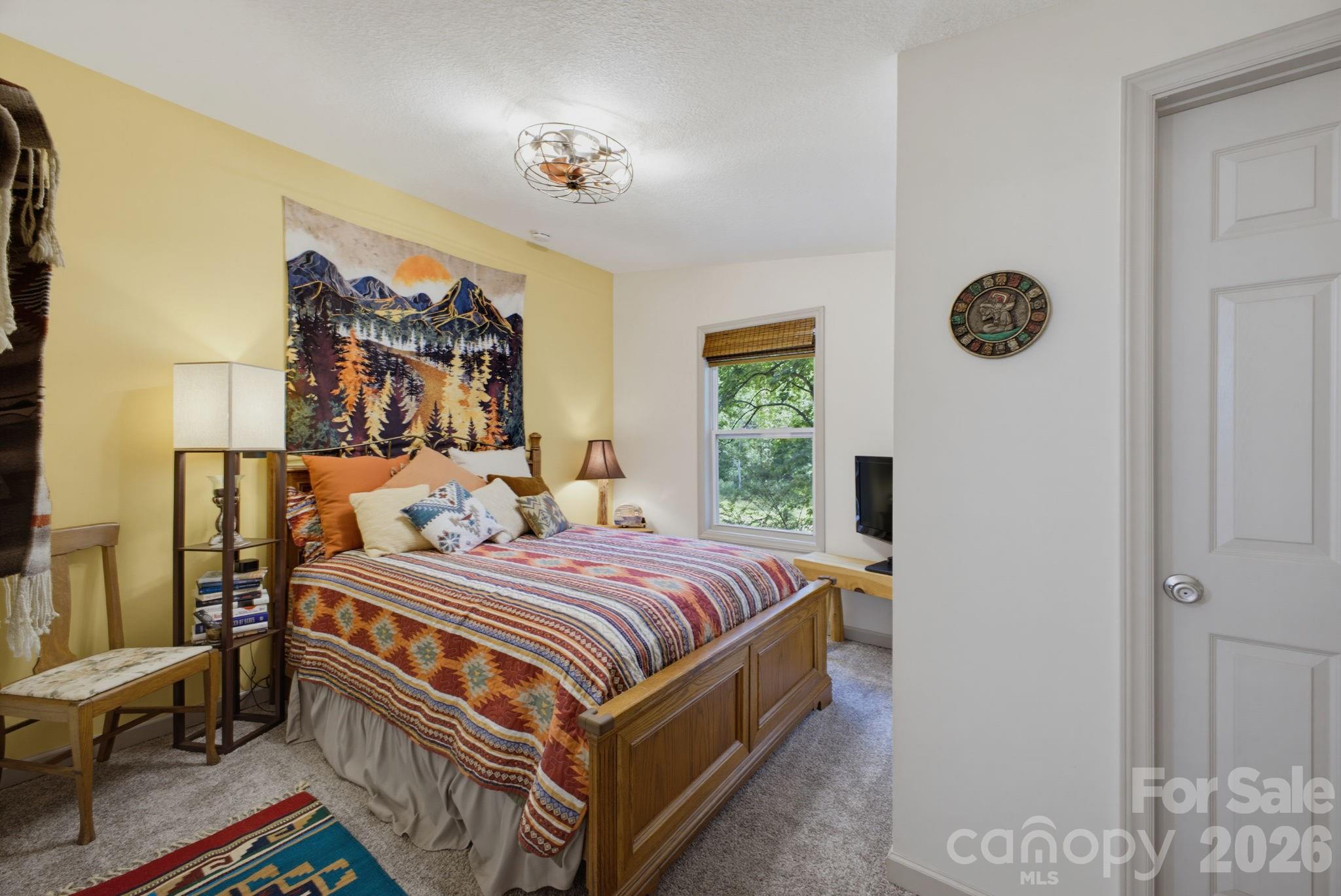 1239 W McGuinn Road — Mill Spring