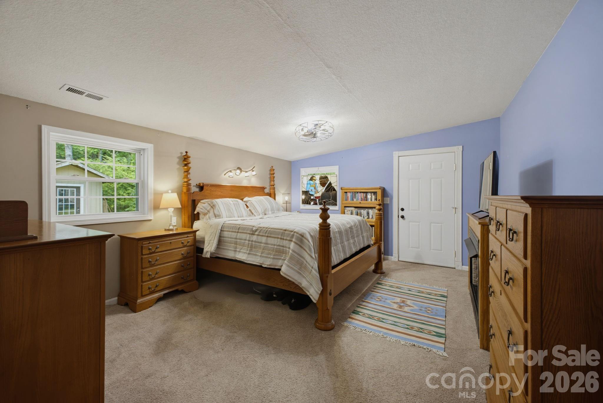 1239 W McGuinn Road — Mill Spring