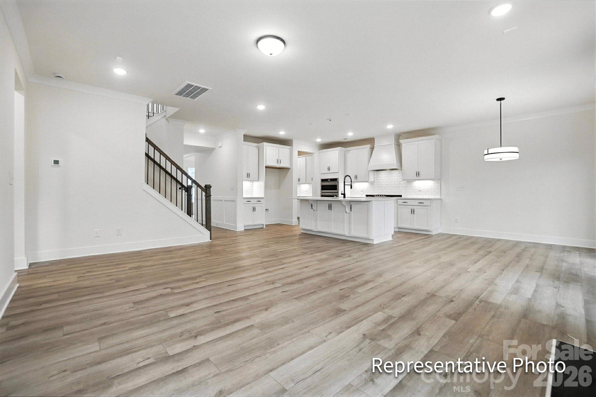 6116 New River Drive — Huntersville