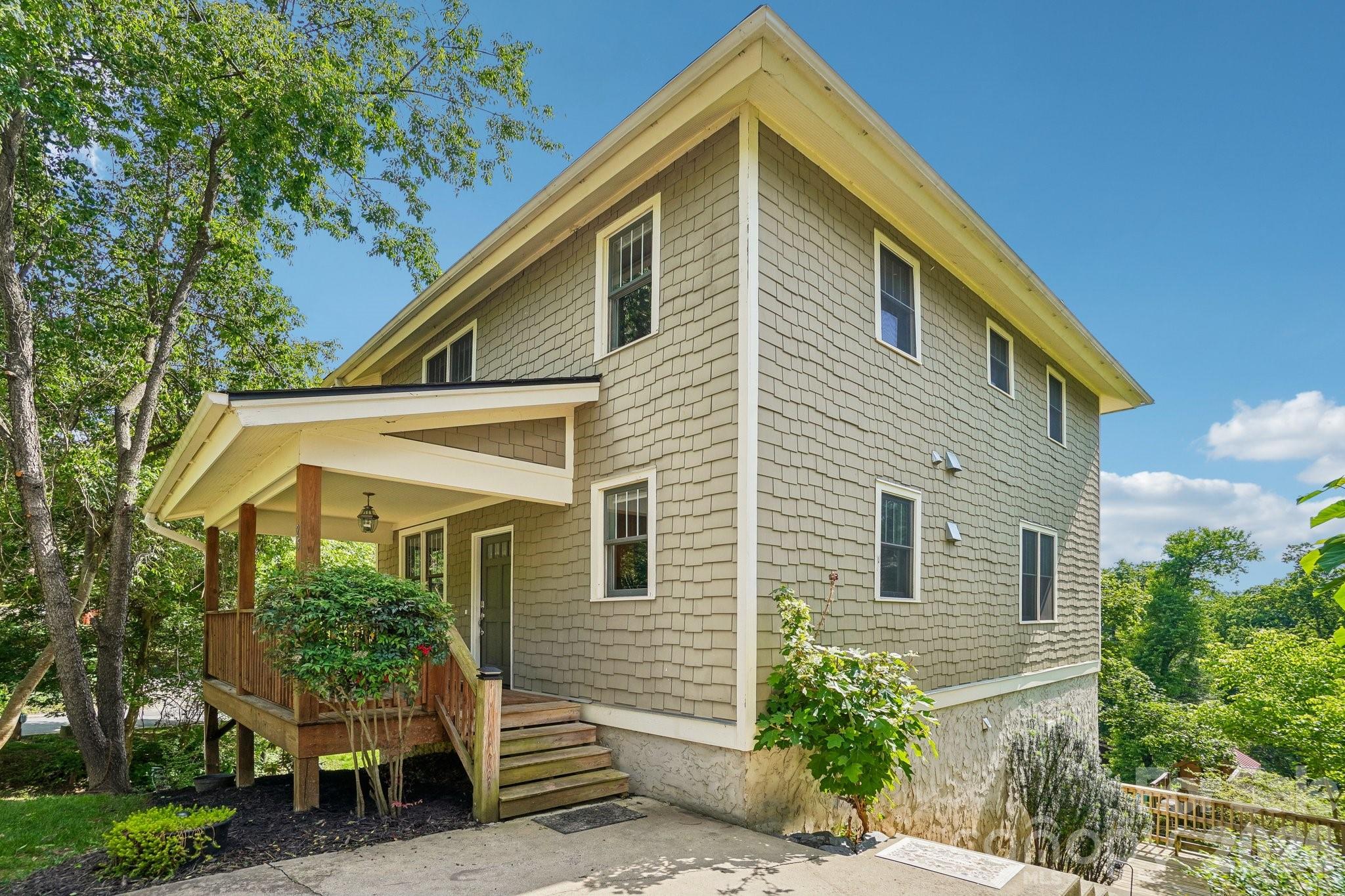 25 Houston Street — Asheville