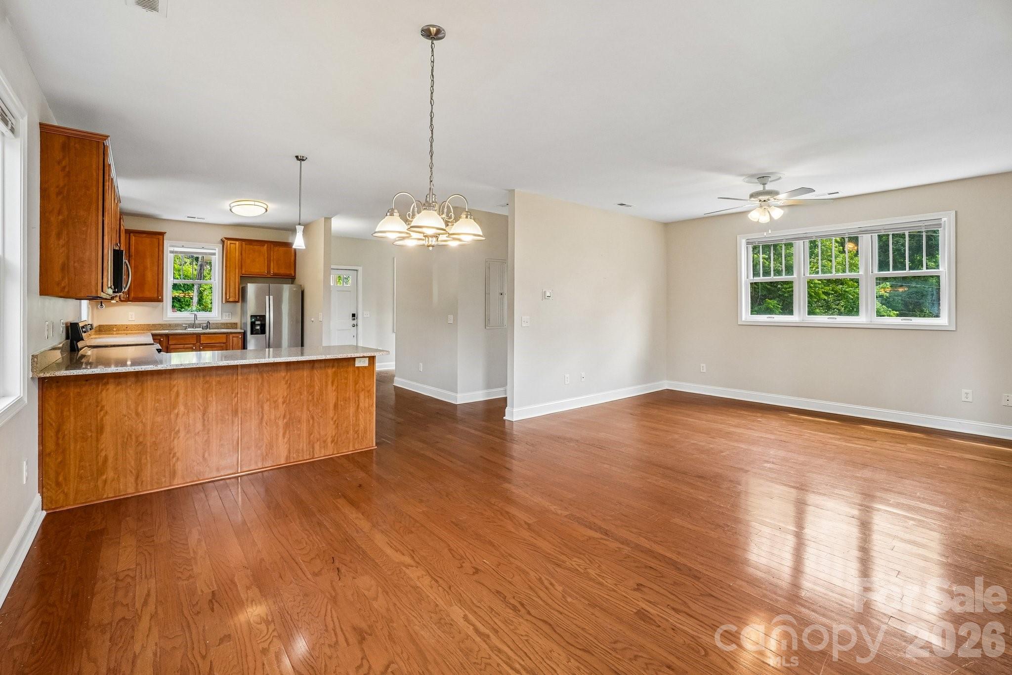 25 Houston Street — Asheville