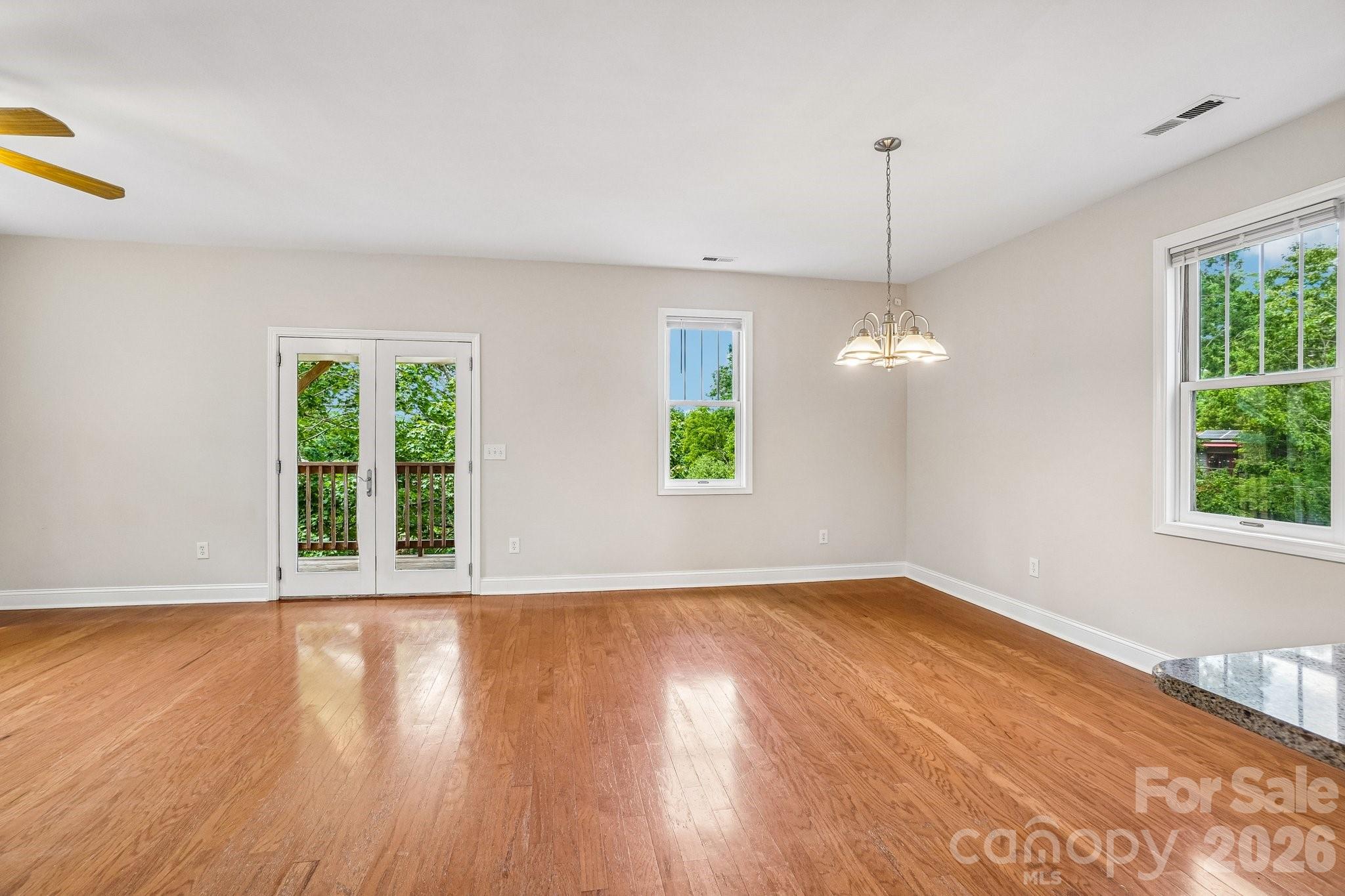 25 Houston Street — Asheville