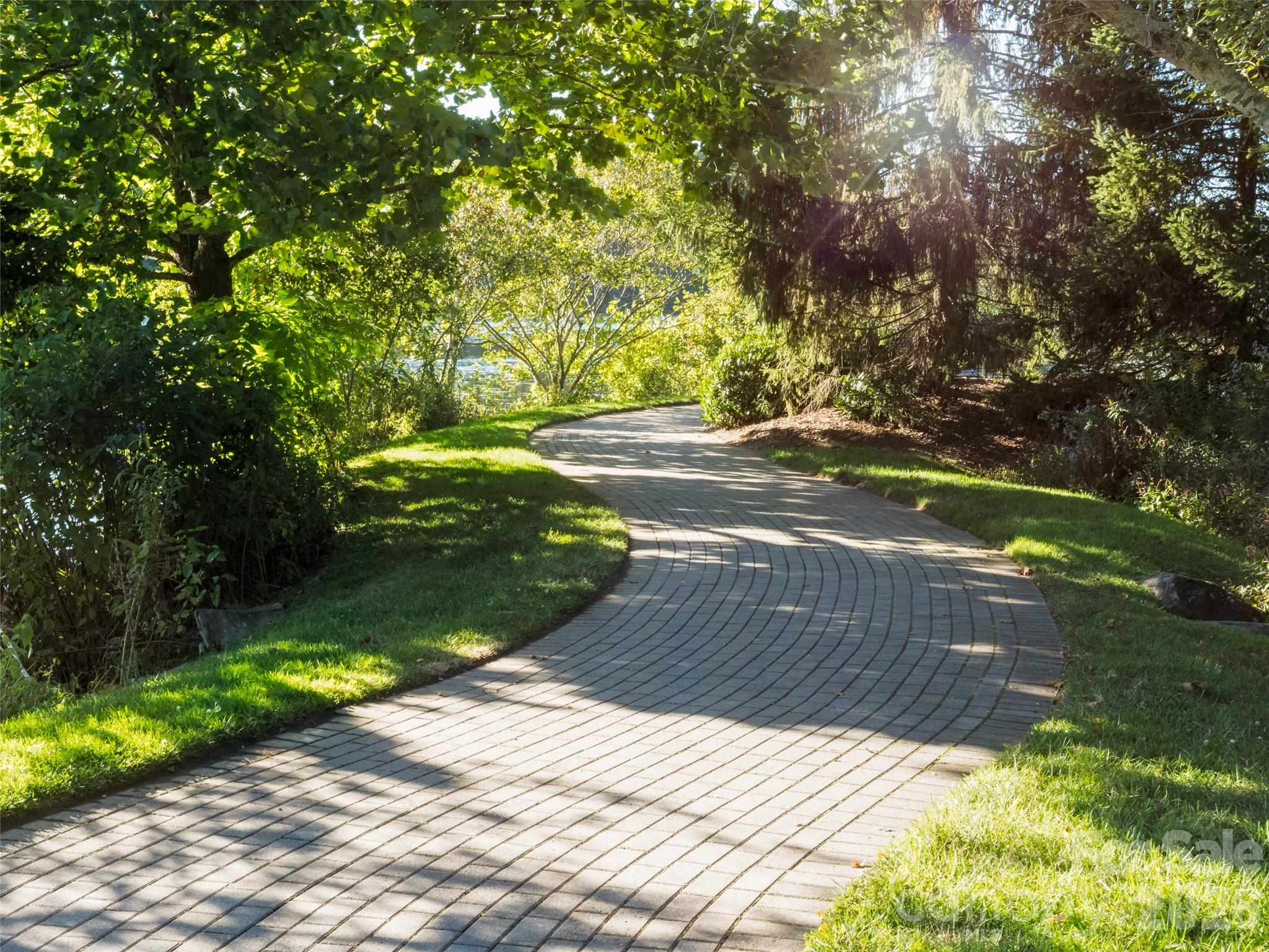26 Black Horse Run — Biltmore Lake