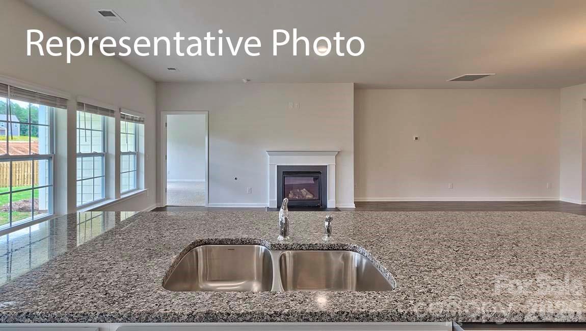 6519 Barcelona Way — Charlotte