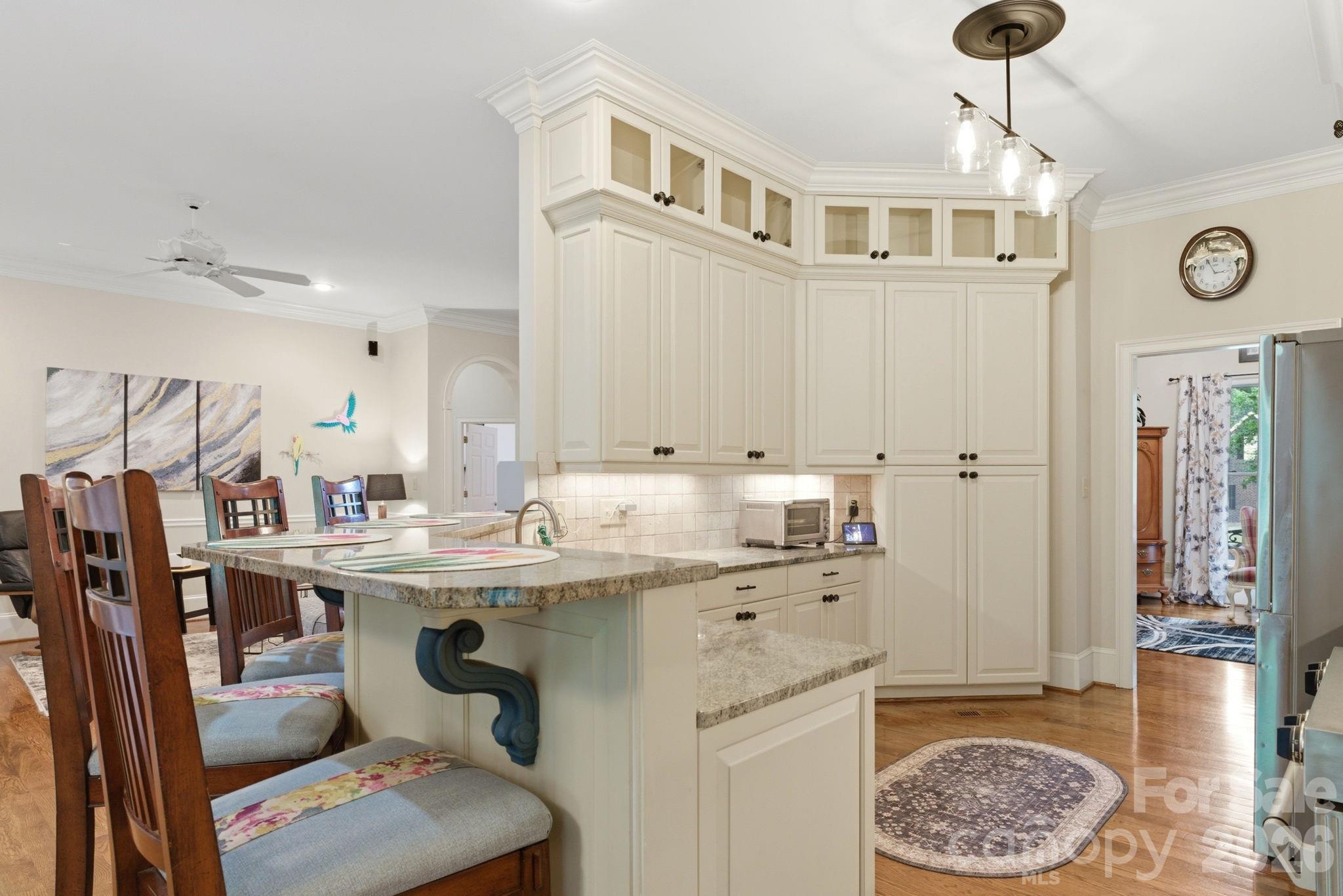 1705 29th Avenue Place NE — Hickory