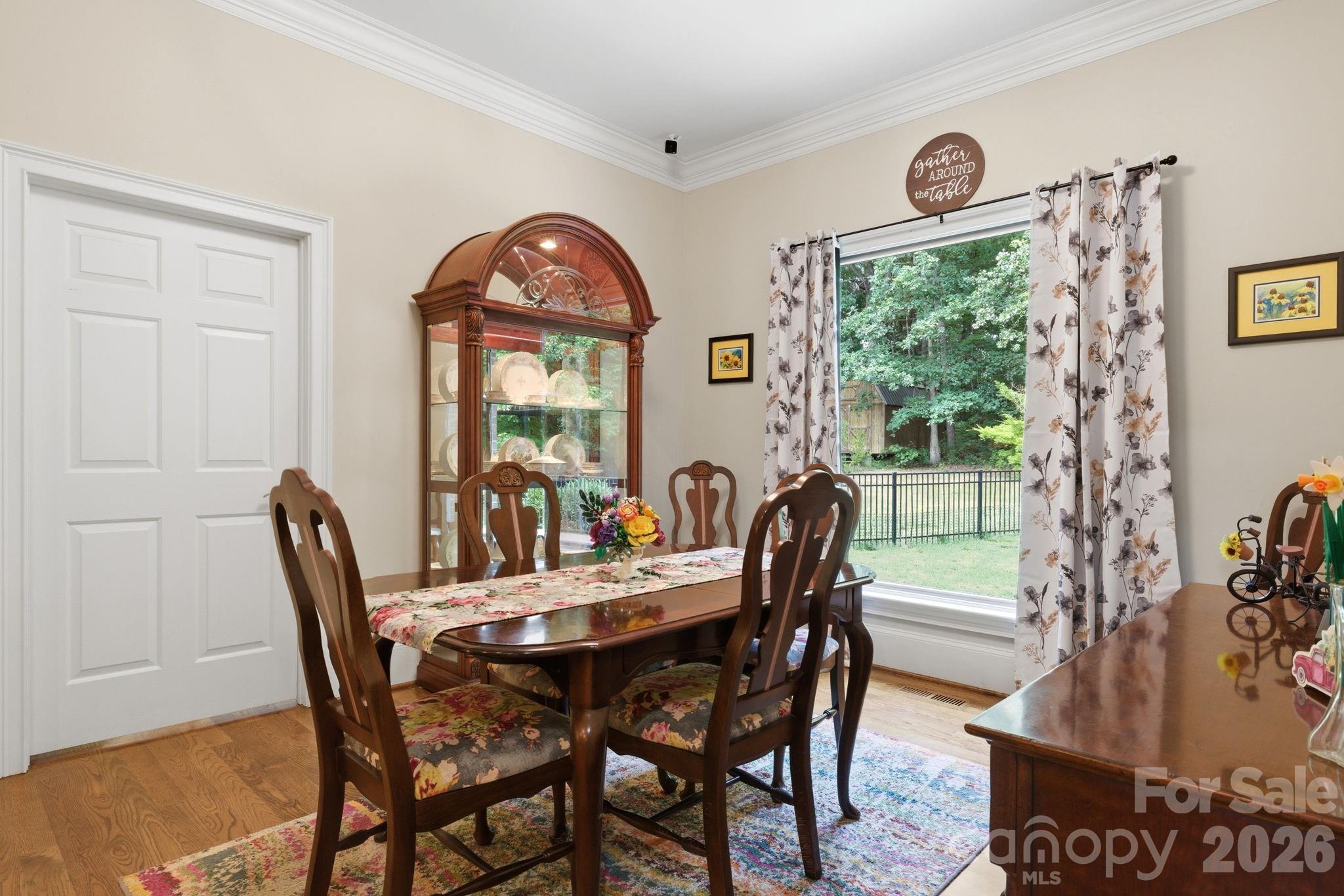 1705 29th Avenue Place NE — Hickory