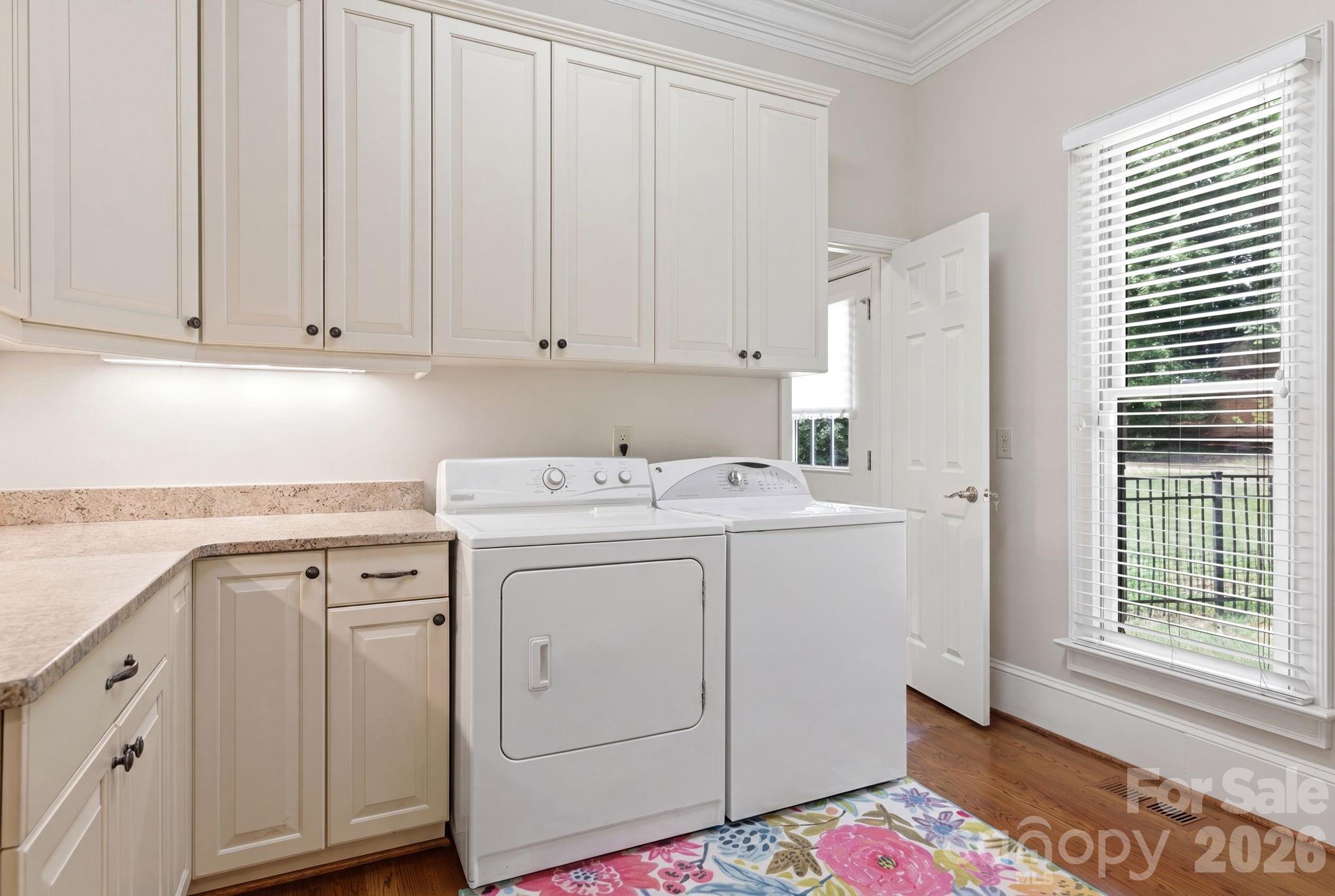 1705 29th Avenue Place NE — Hickory