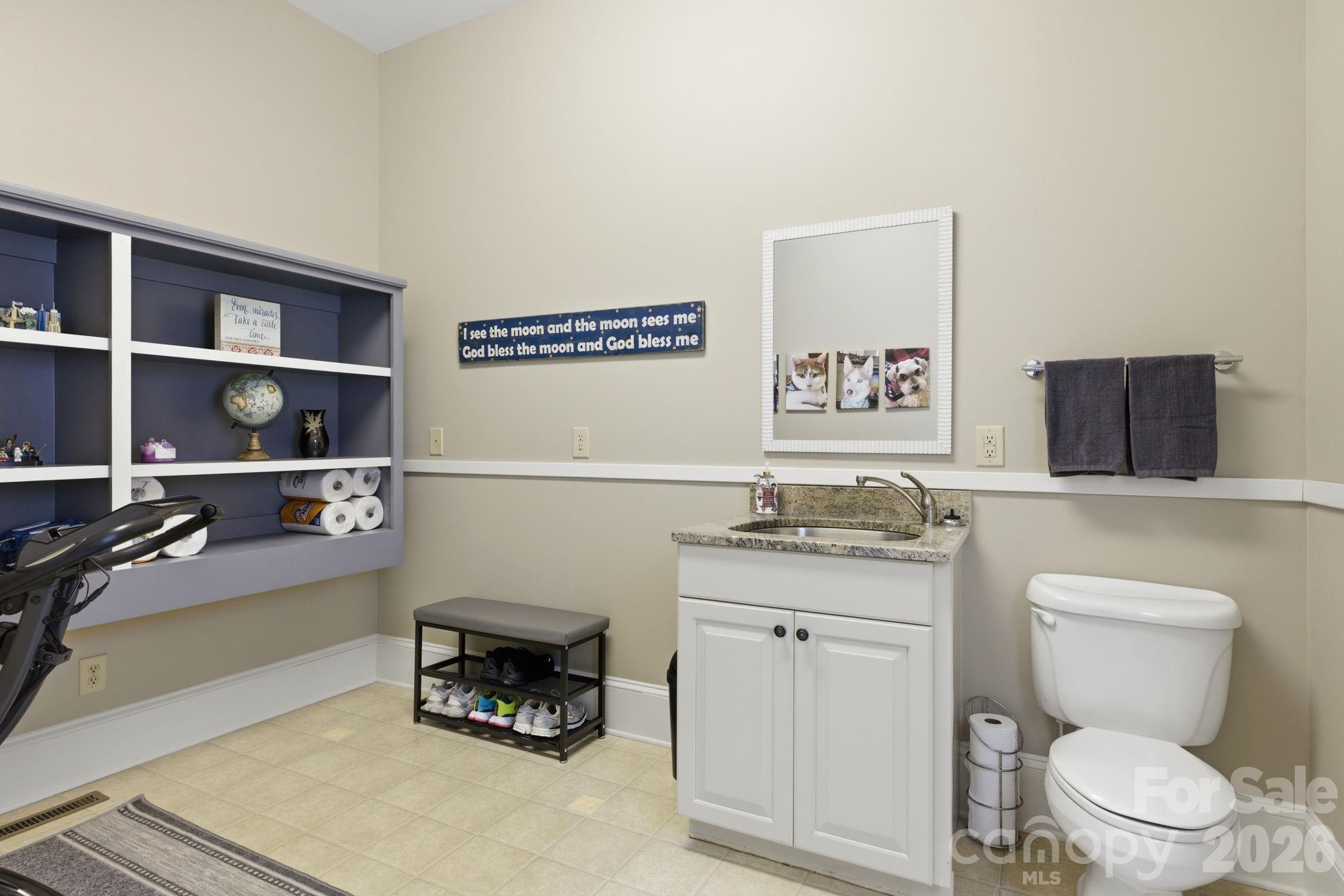 1705 29th Avenue Place NE — Hickory