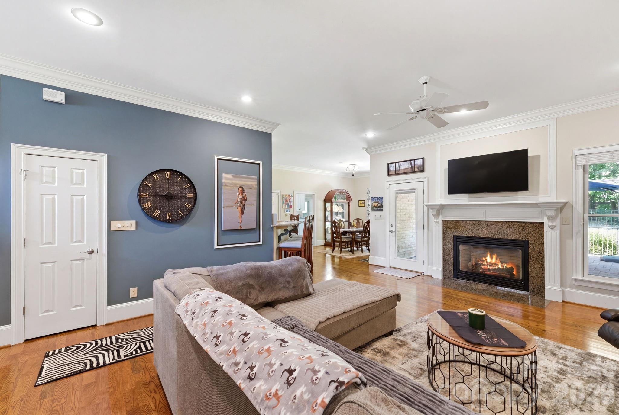 1705 29th Avenue Place NE — Hickory