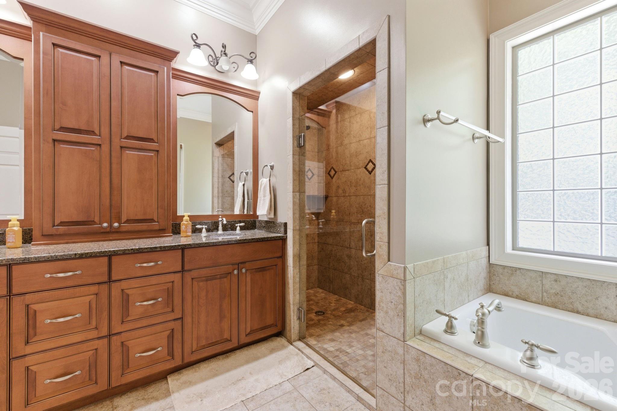 1705 29th Avenue Place NE — Hickory