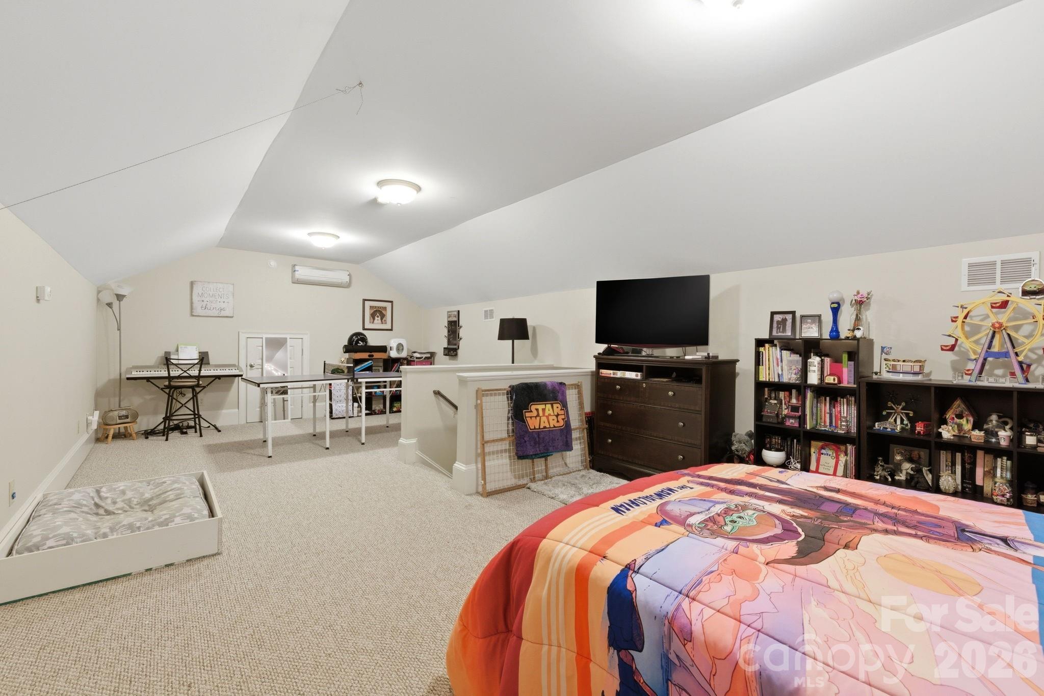 1705 29th Avenue Place NE — Hickory