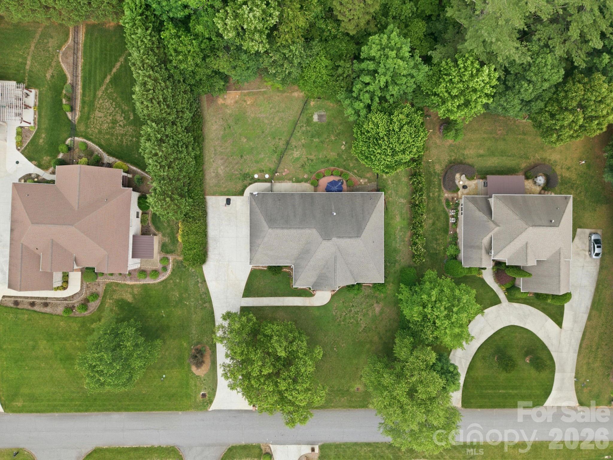 1705 29th Avenue Place NE — Hickory