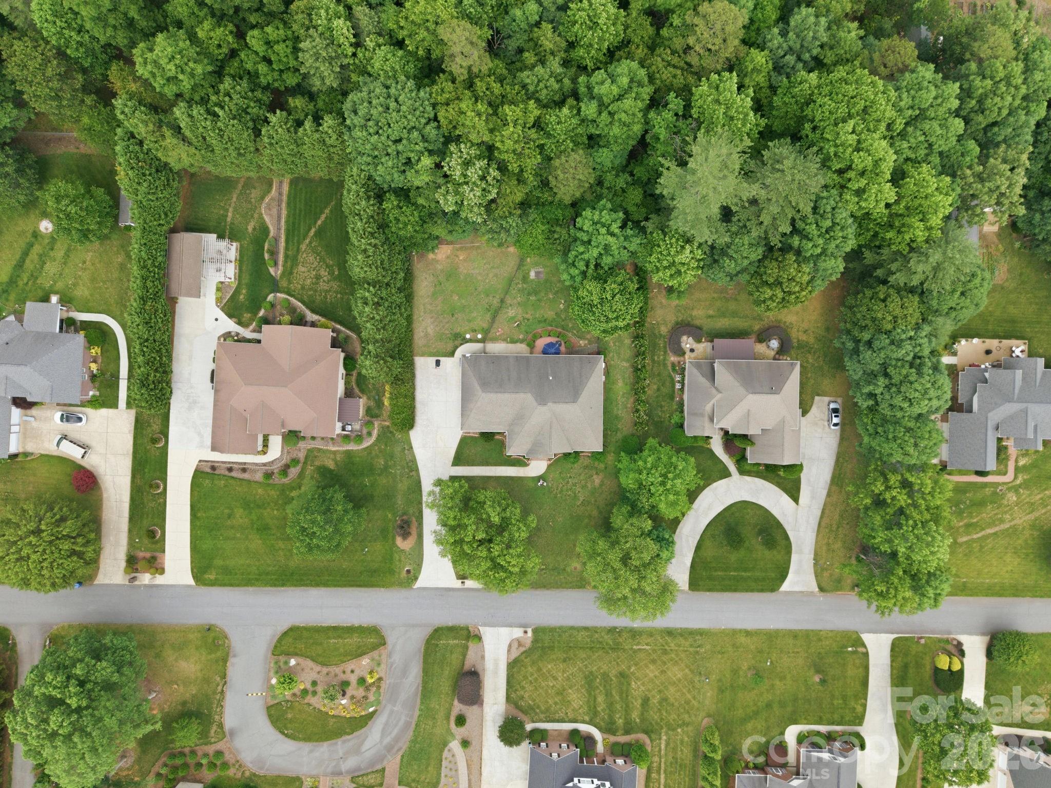 1705 29th Avenue Place NE — Hickory