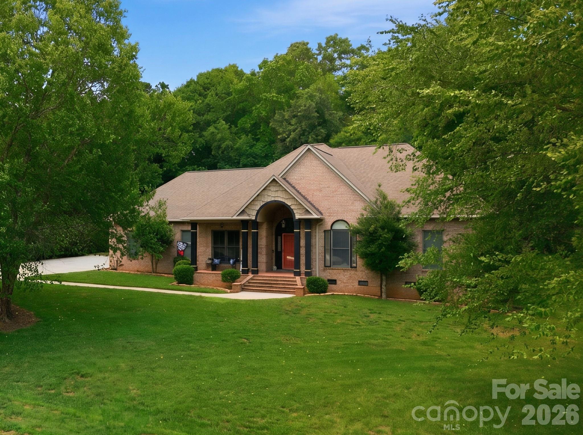 1705 29th Avenue Place NE — Hickory