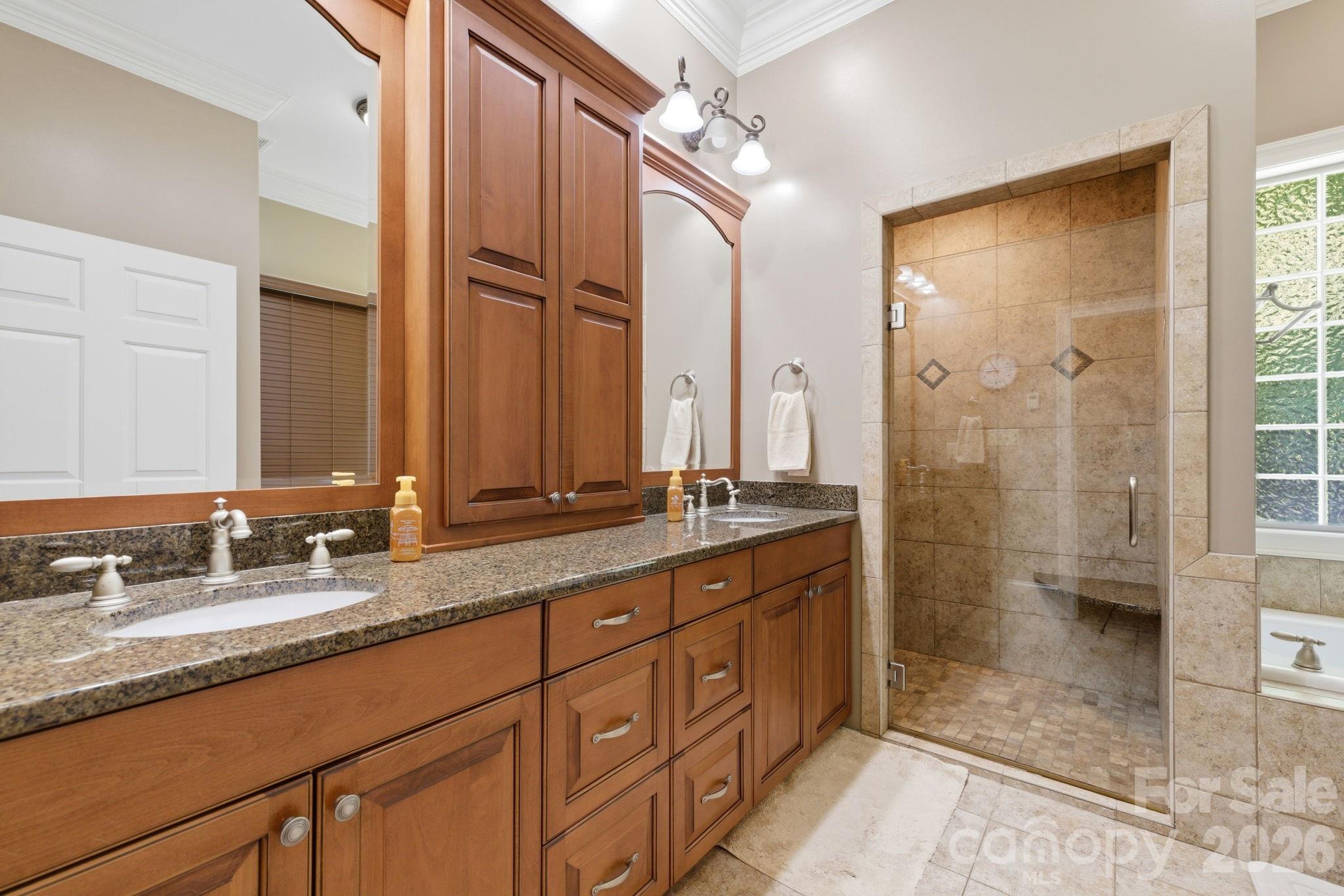 1705 29th Avenue Place NE — Hickory