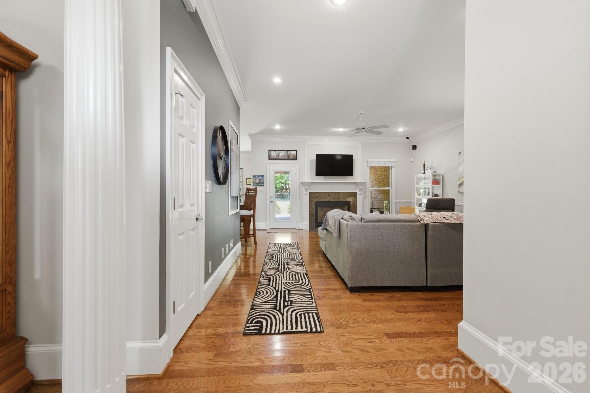 1705 29th Avenue Place NE — Hickory