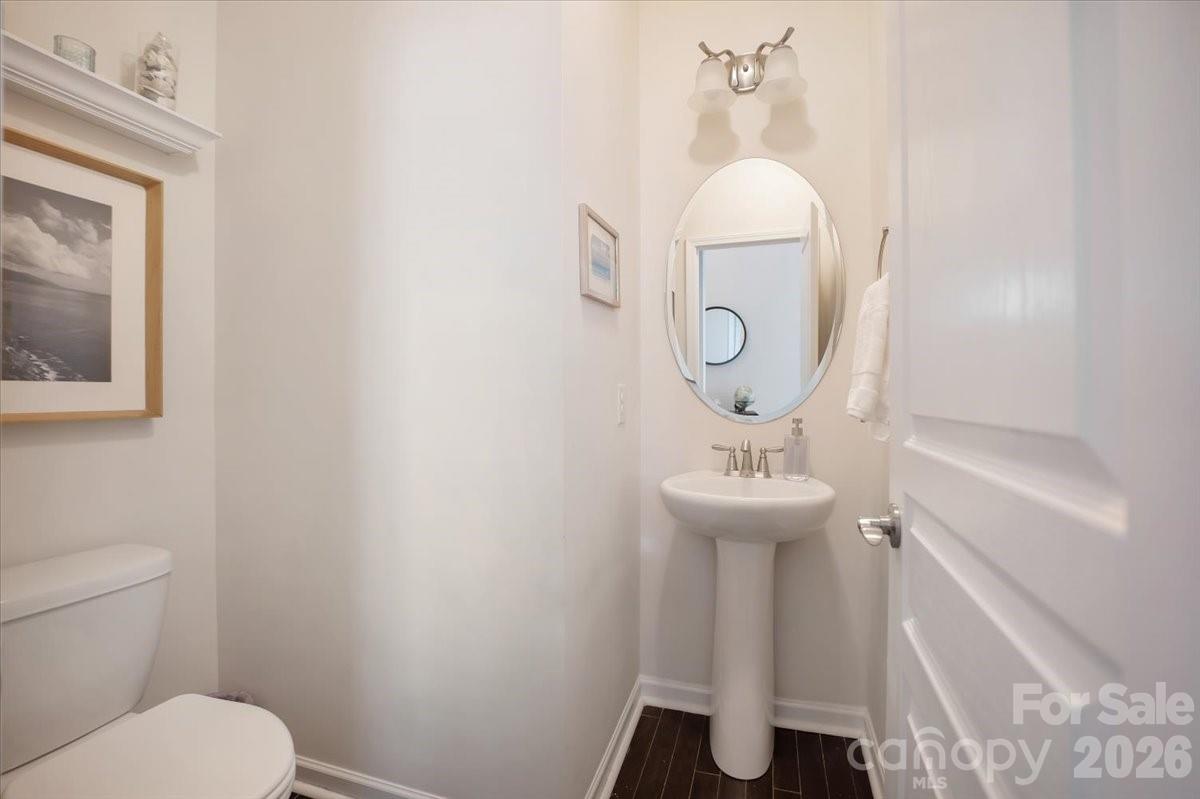5122 Mount Clare Lane — Charlotte