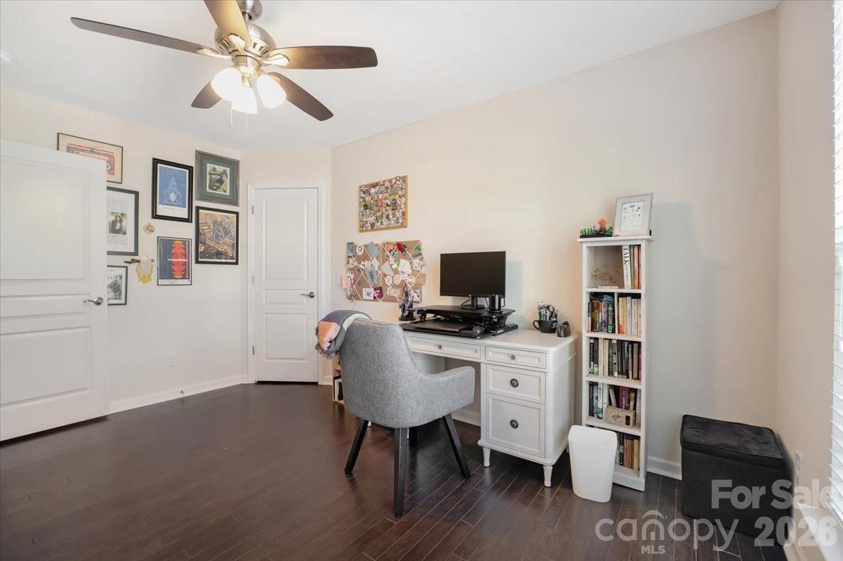 5122 Mount Clare Lane — Charlotte