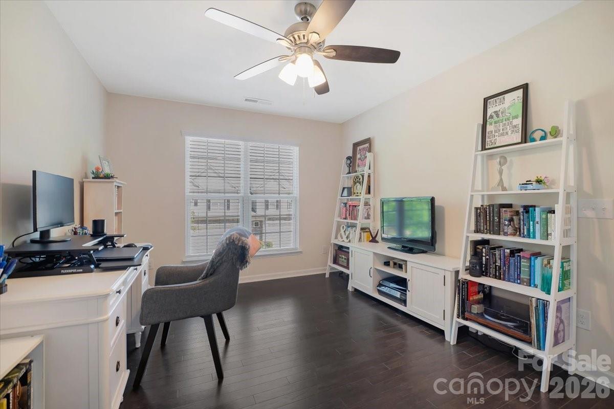 5122 Mount Clare Lane — Charlotte