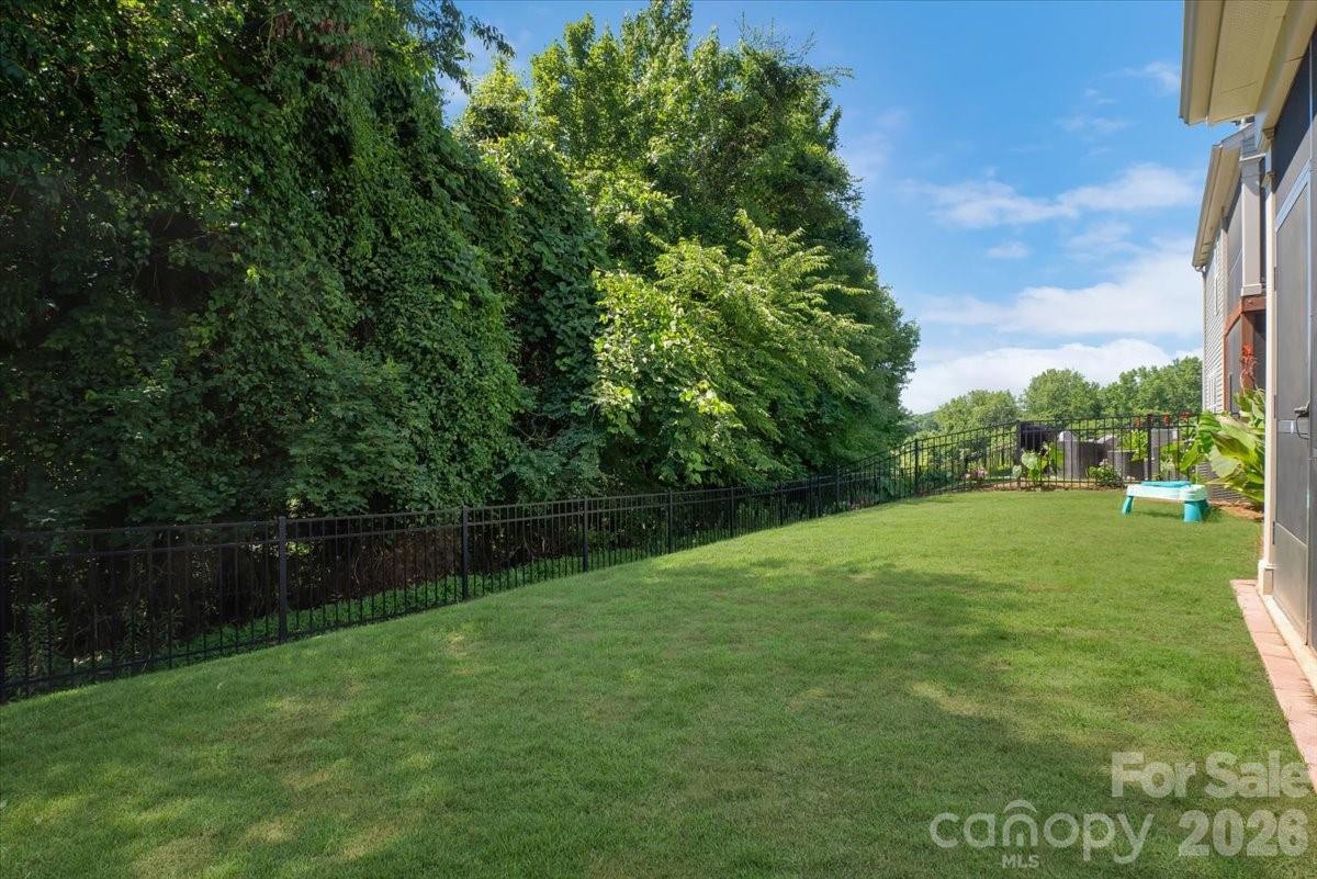 5122 Mount Clare Lane — Charlotte