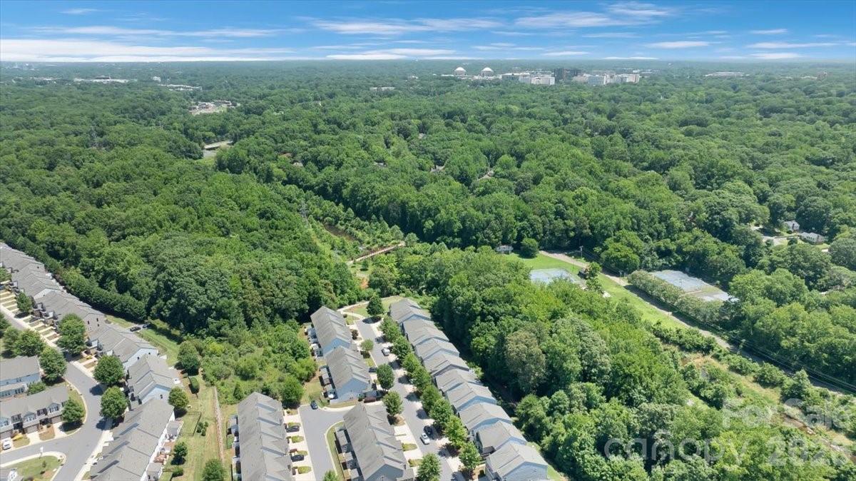 5122 Mount Clare Lane — Charlotte